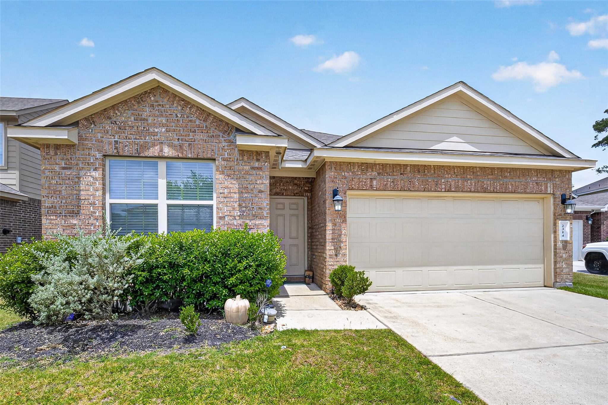 2314 Fallen Willow Court — photo