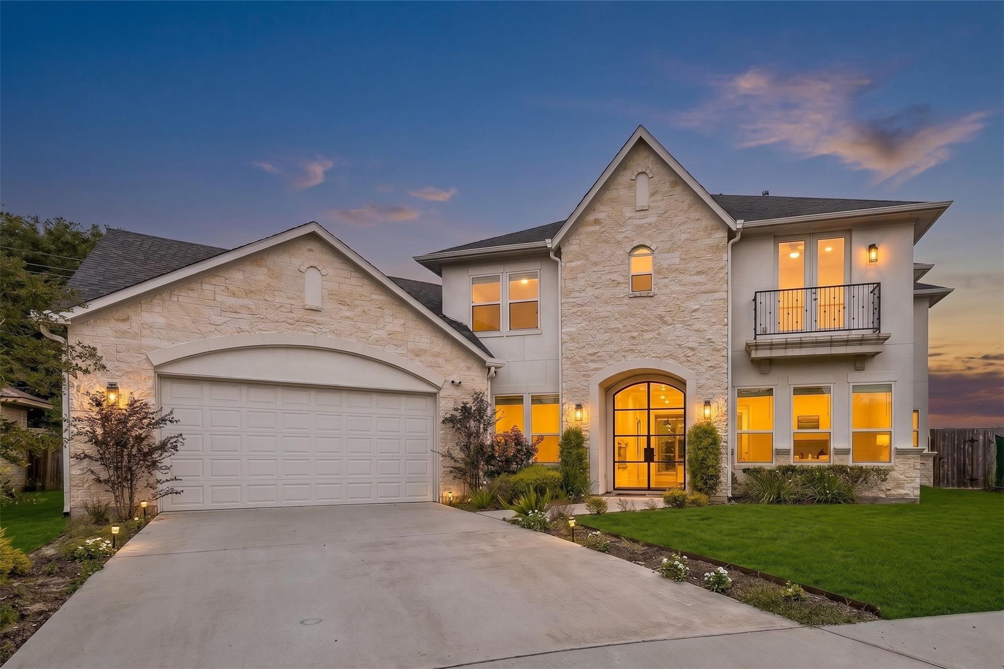8002 N Circle Drive — photo