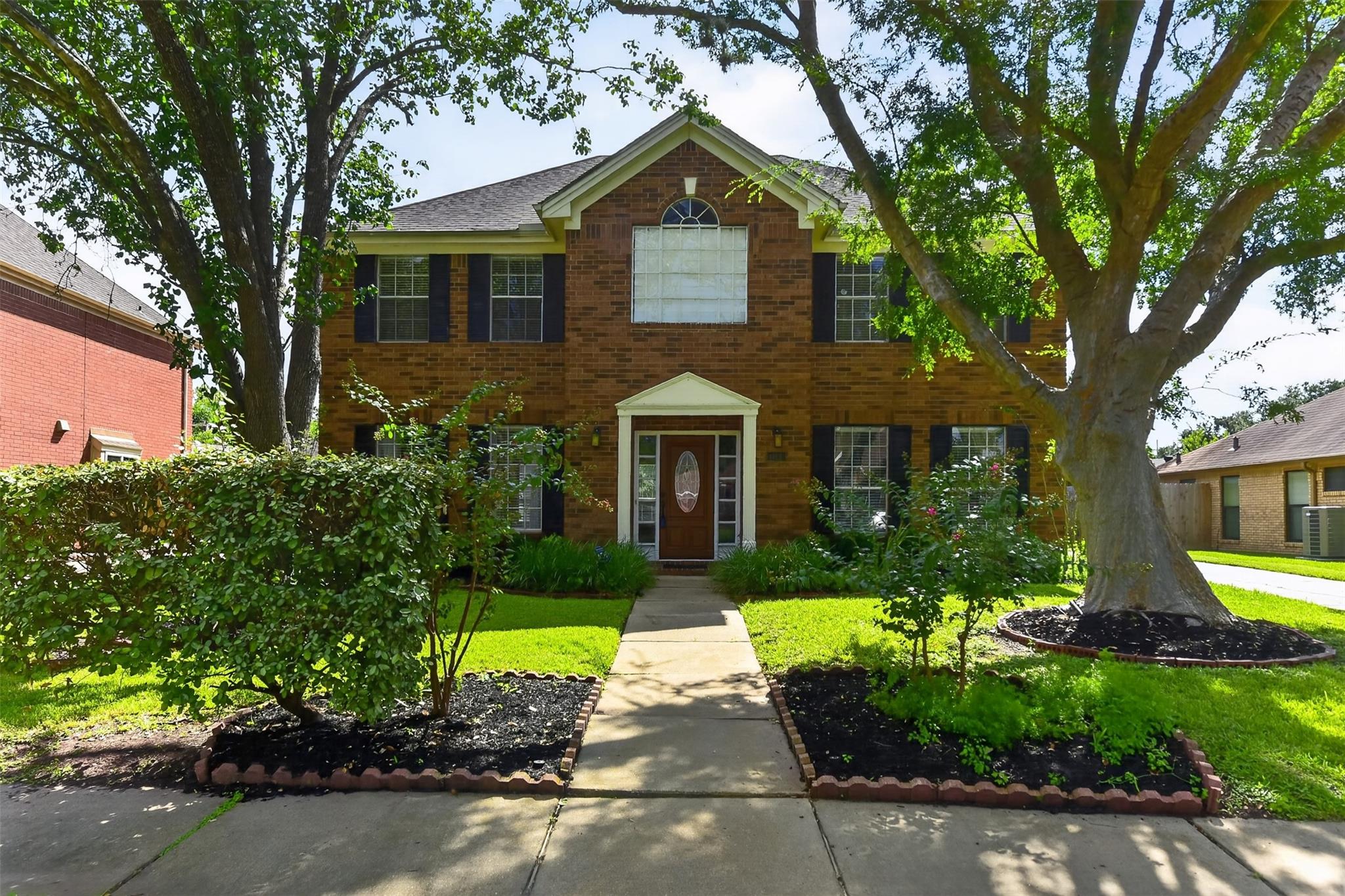 614 Fernglade Drive — photo