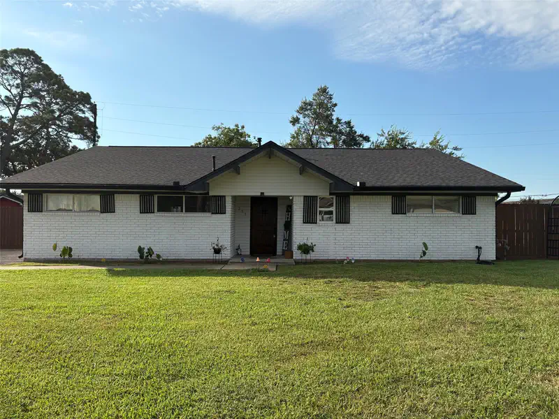 211 Staples Drive — photo