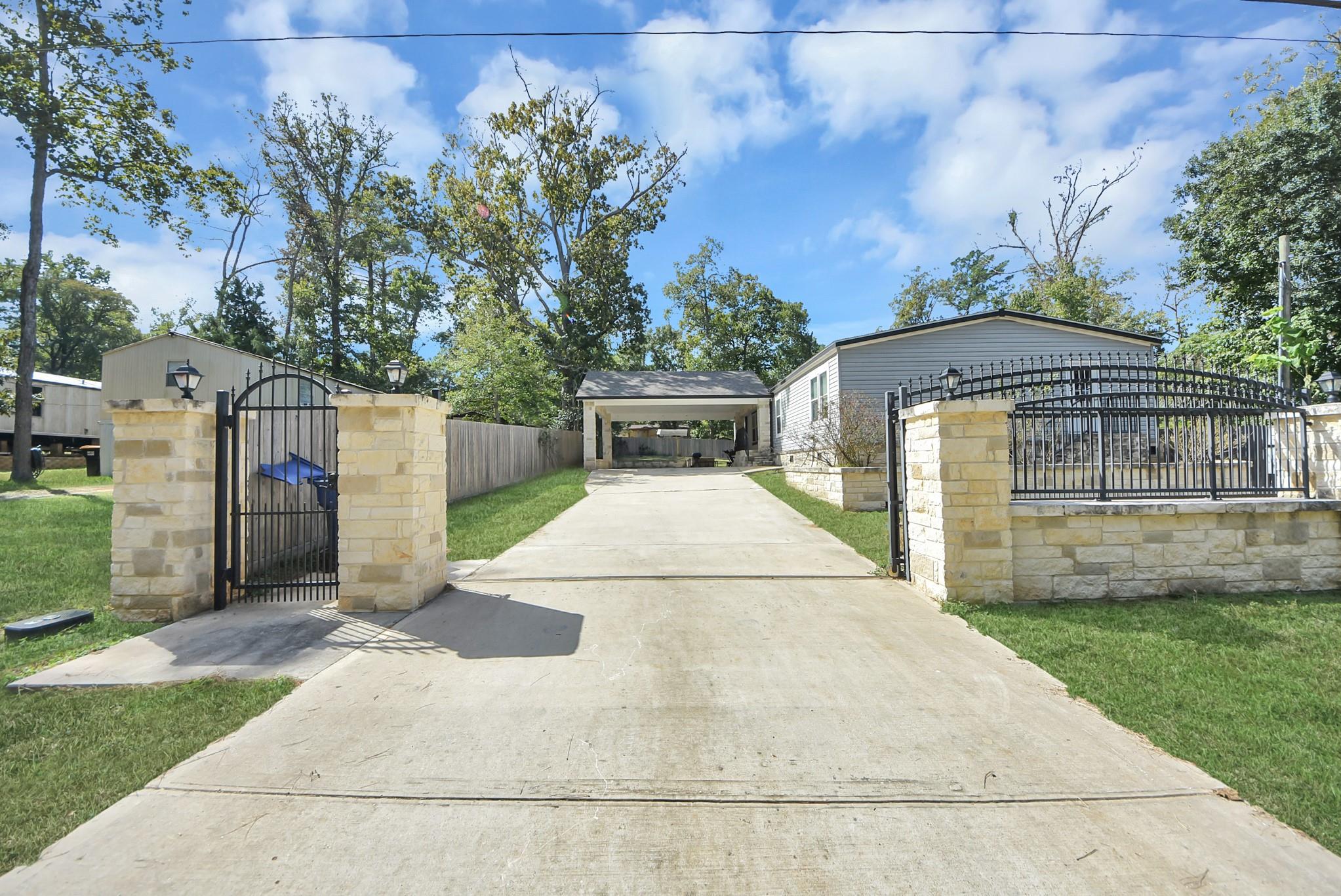 12565 Royal Green Drive — photo