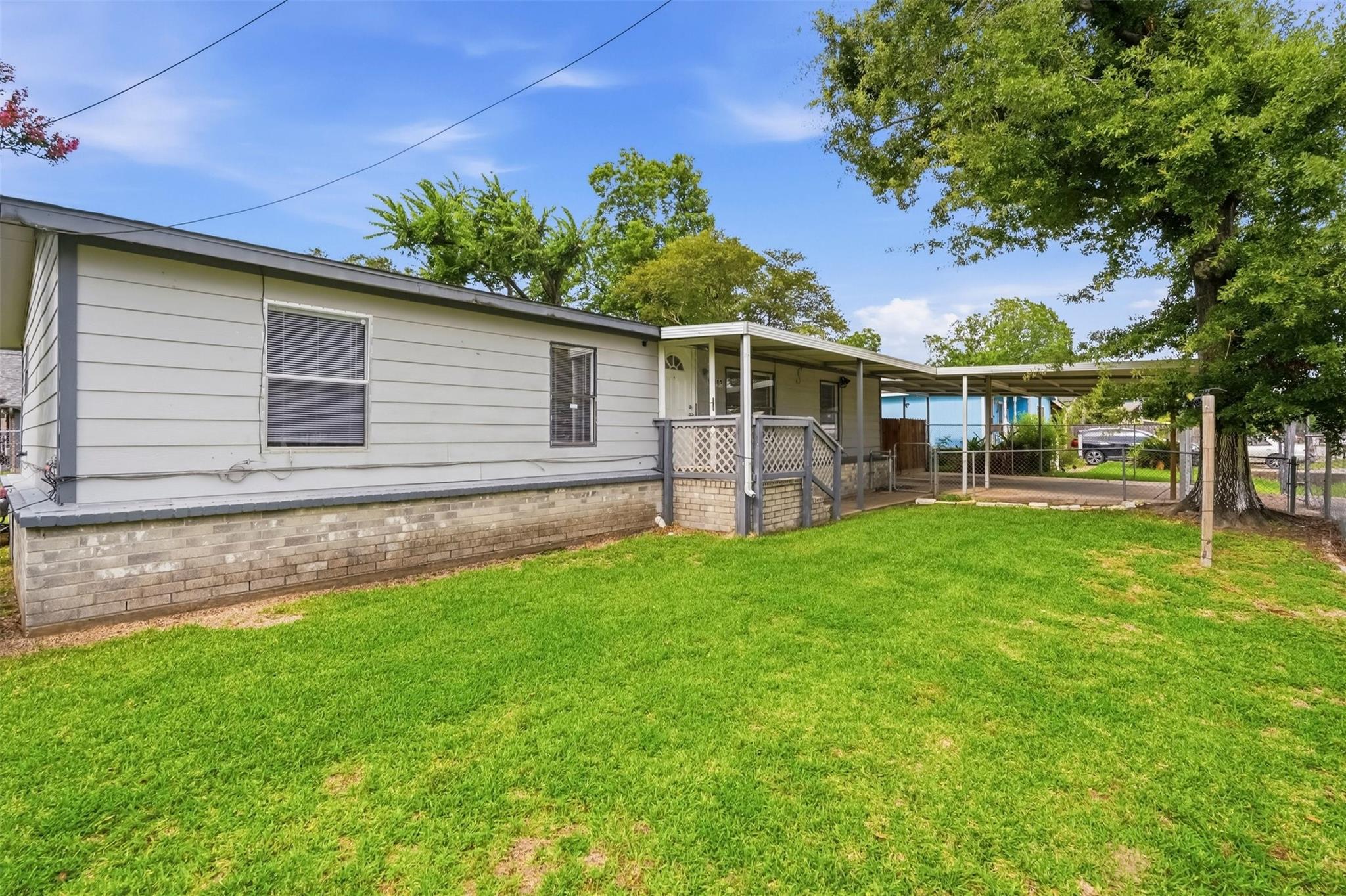 14103 Texarkana Street — photo