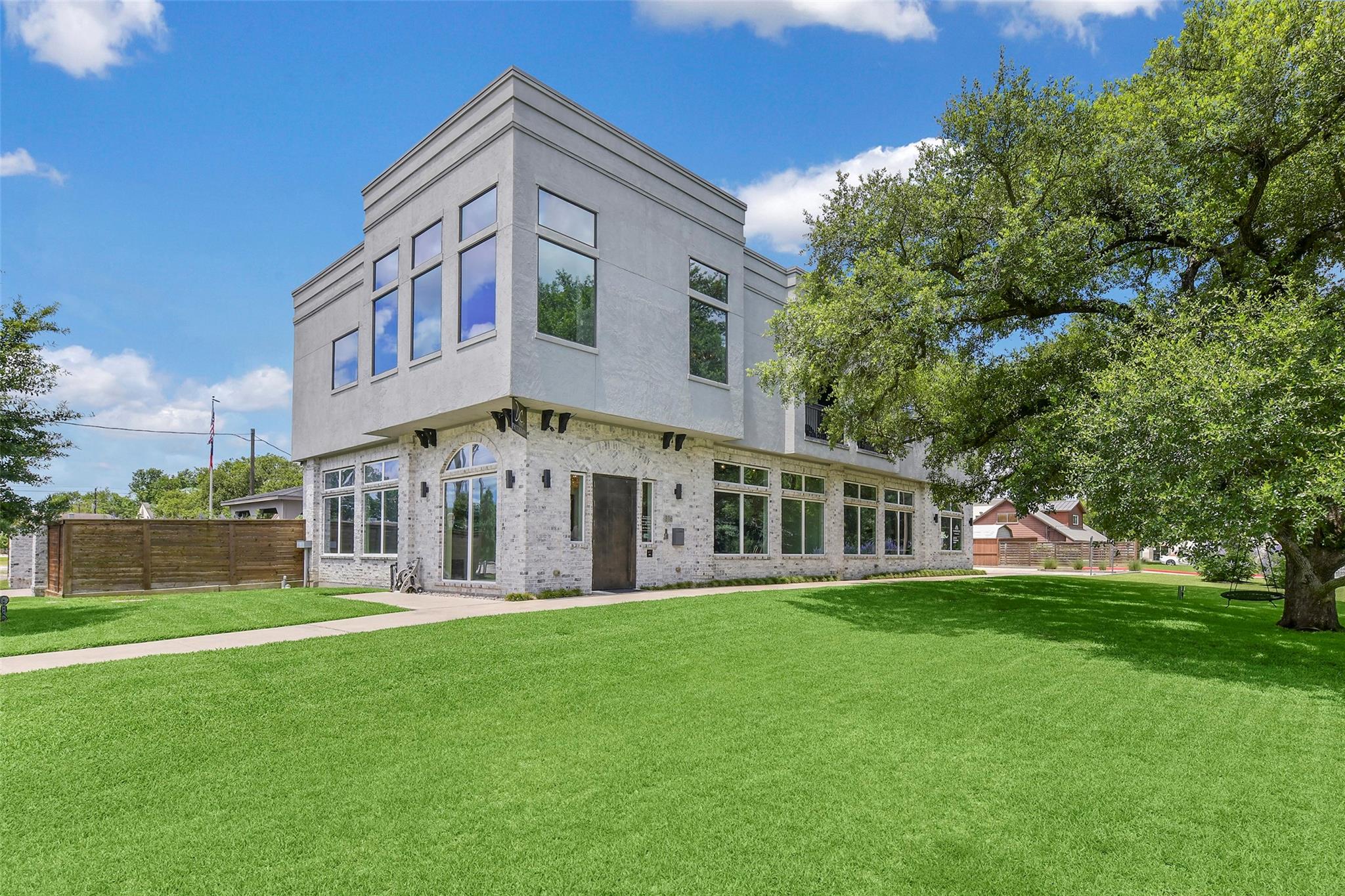 316 Morningside Drive — photo