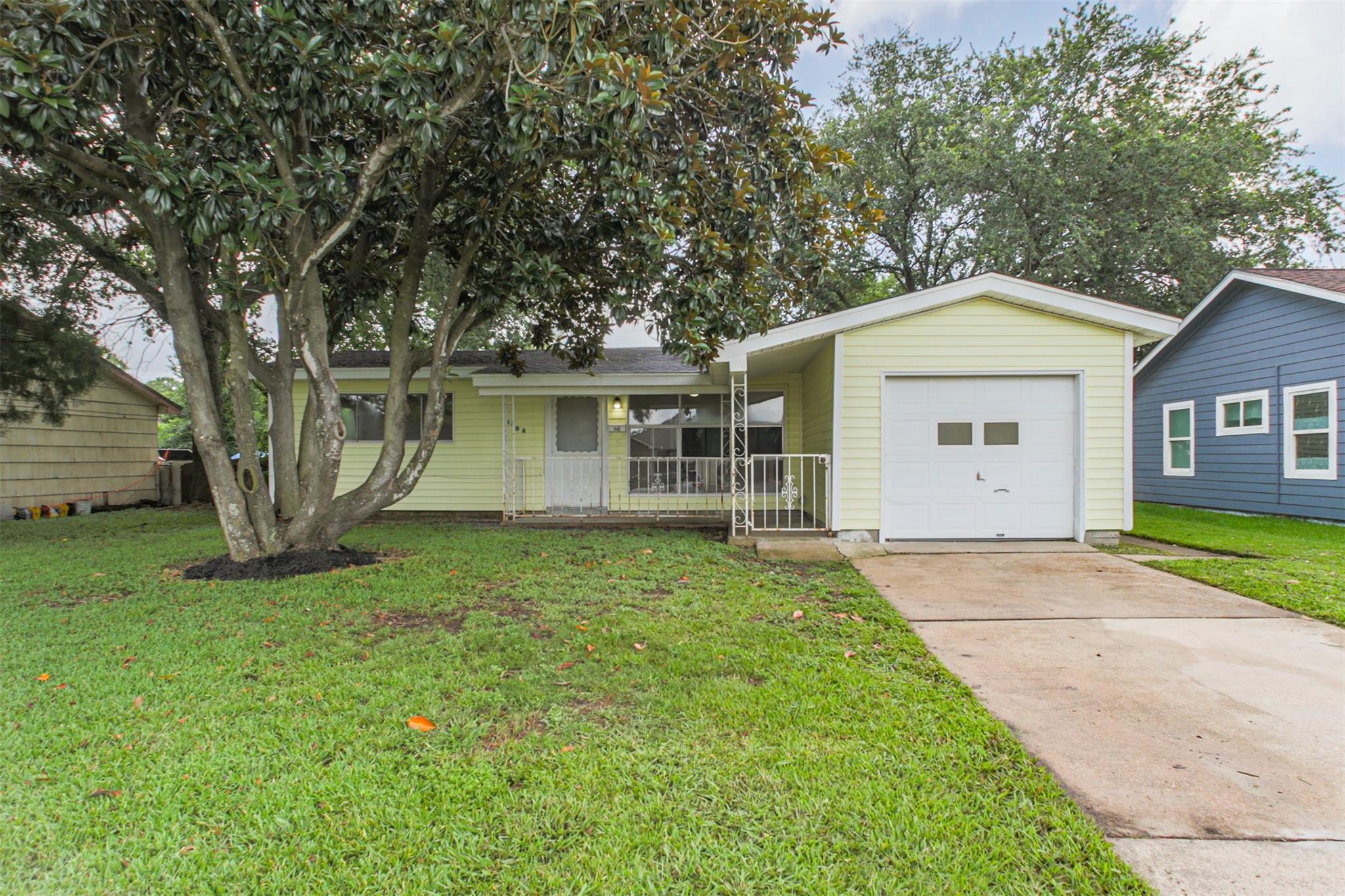 1306 Glencrest Drive — photo