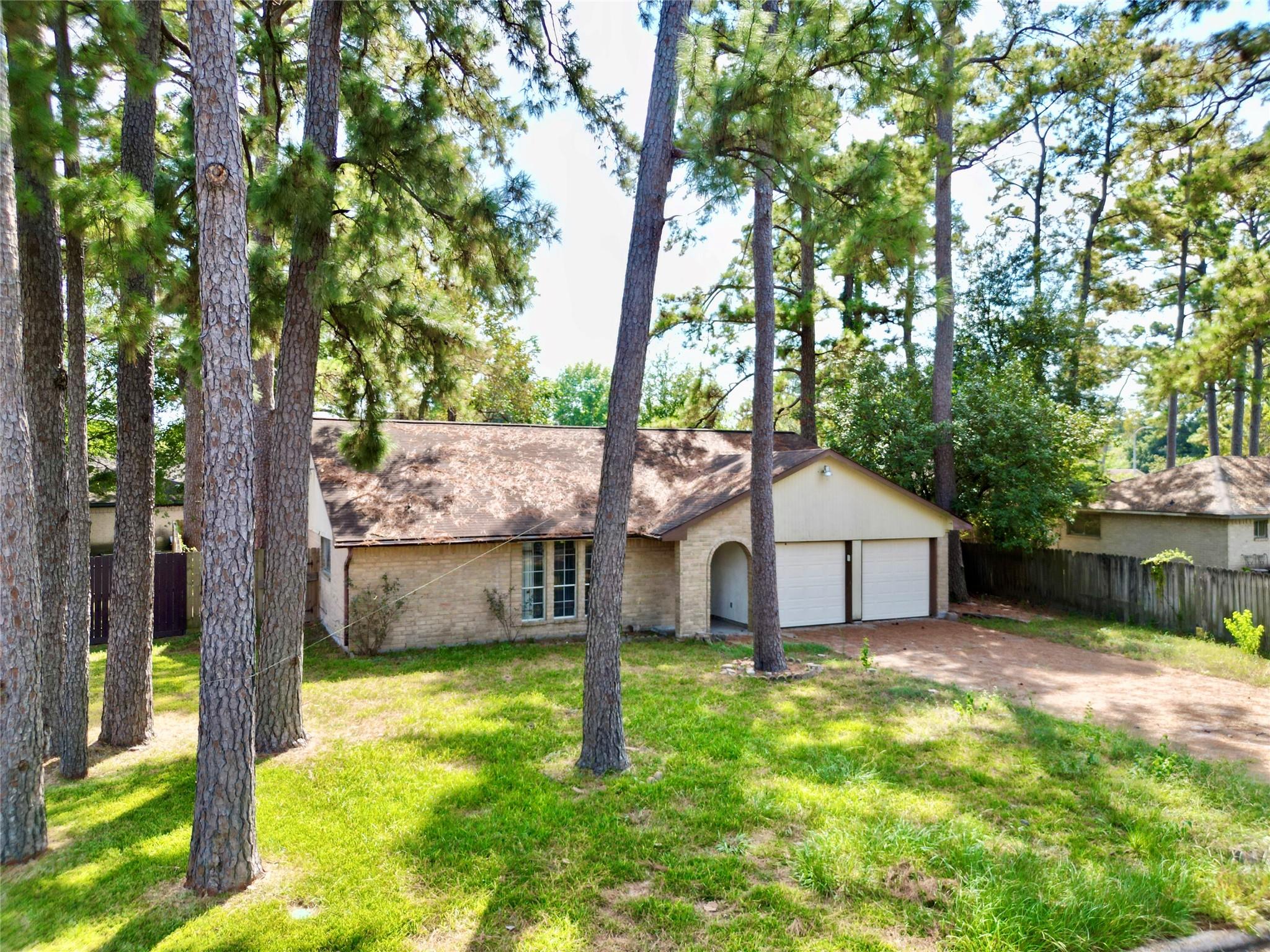 8006 White Swan Drive — photo