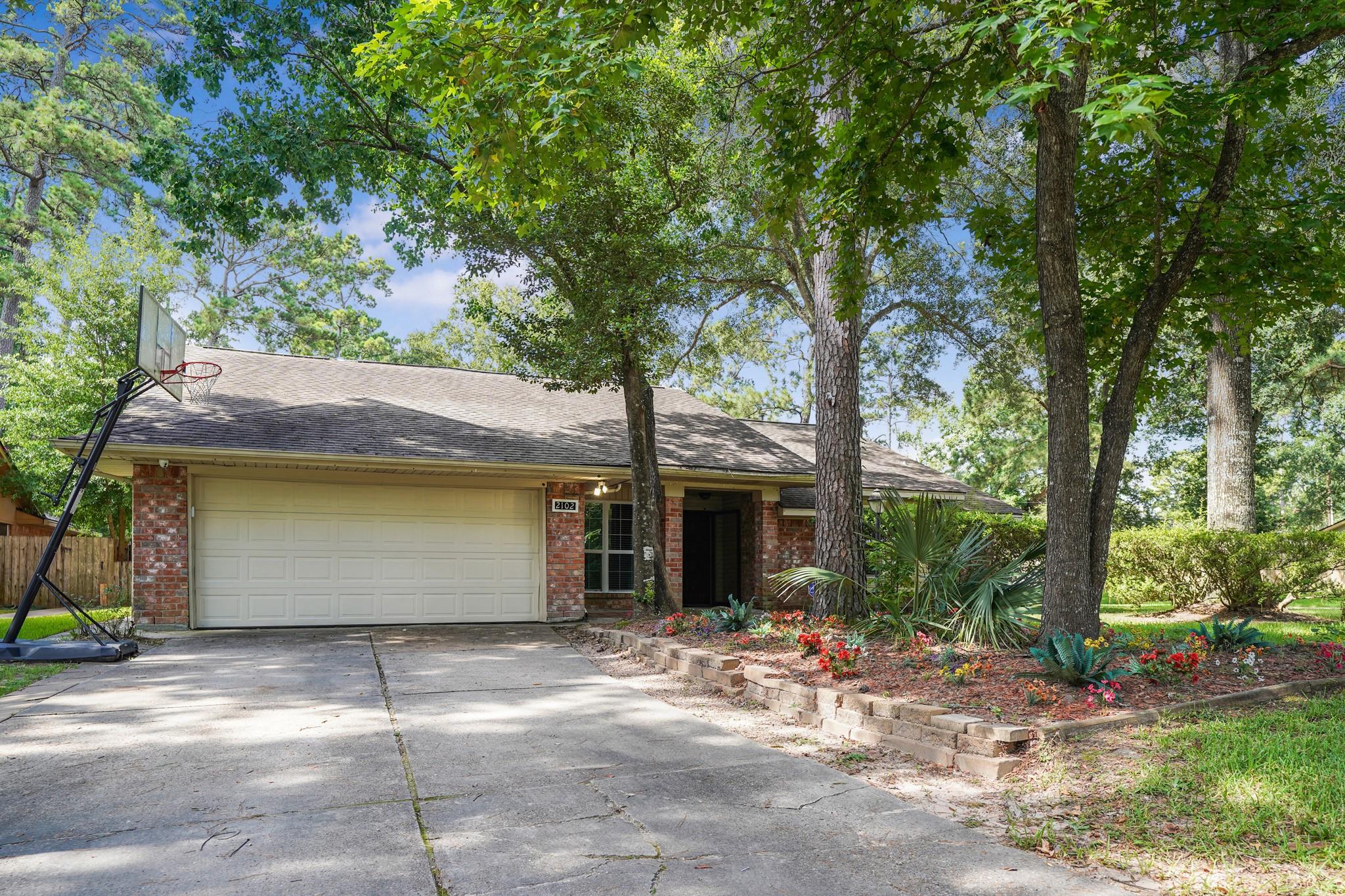 2102 Oak Shores Drive — photo