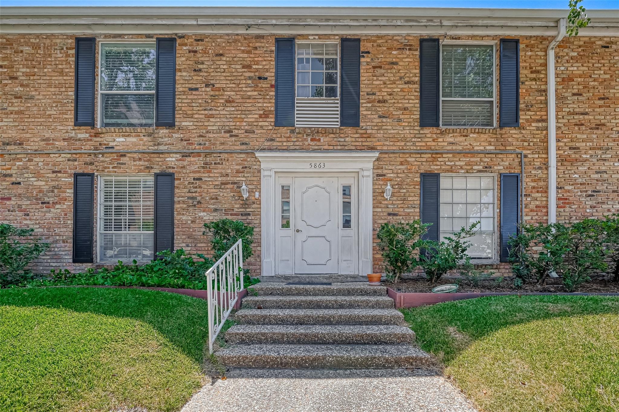 5863 Inwood Drive #3 — photo