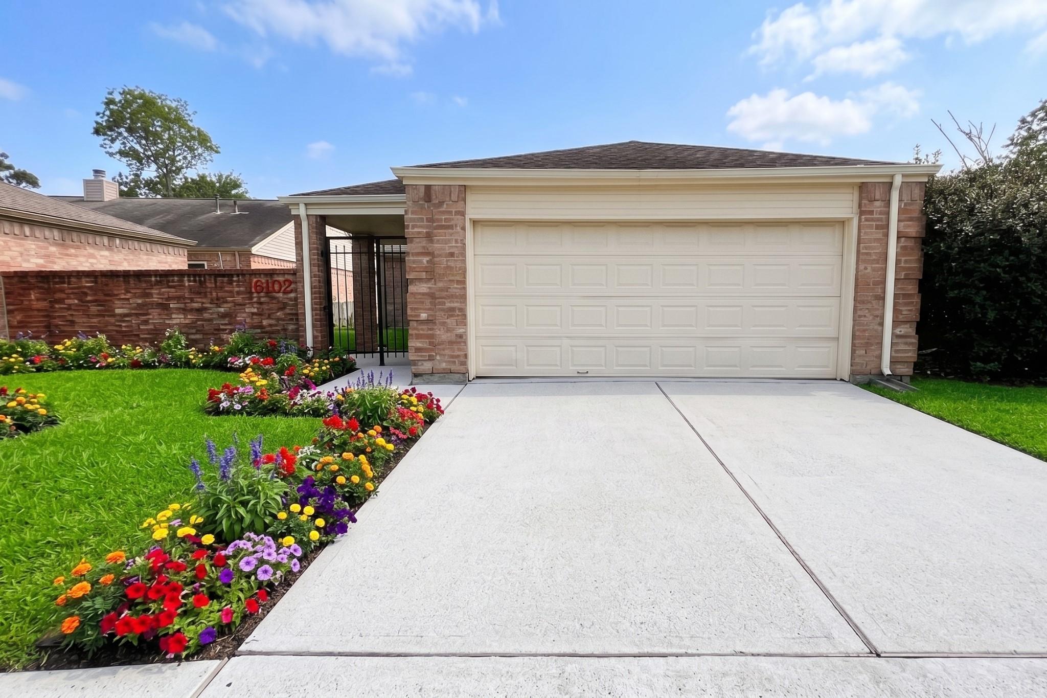 18527 Trail Bend Lane — photo