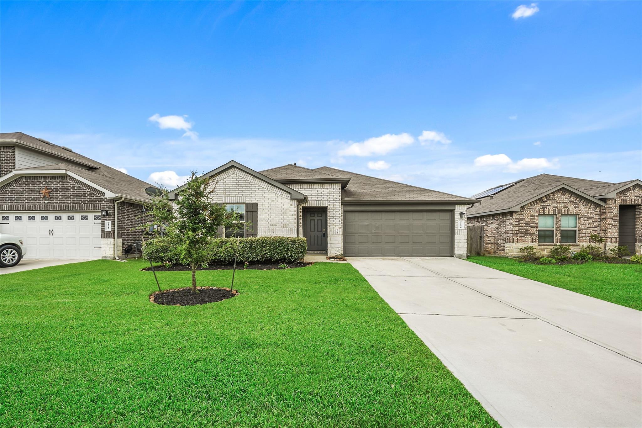 21106 Waze Lewis Drive — photo