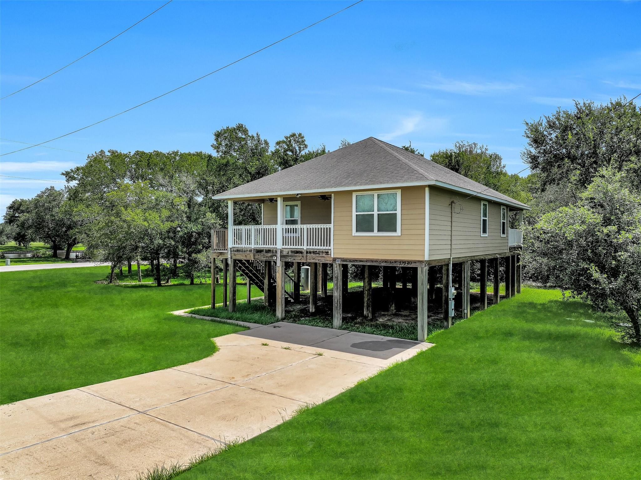 11930 Bastrop Beach Road — photo