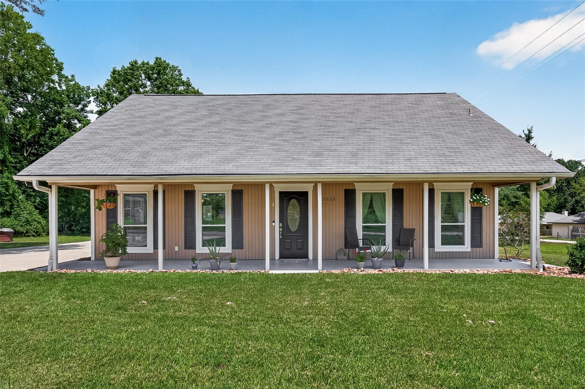 12202 Coachman Lane — photo