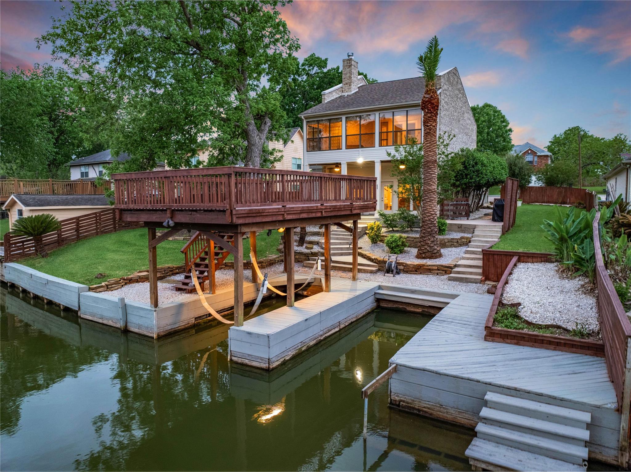 734 Lake View Drive — photo