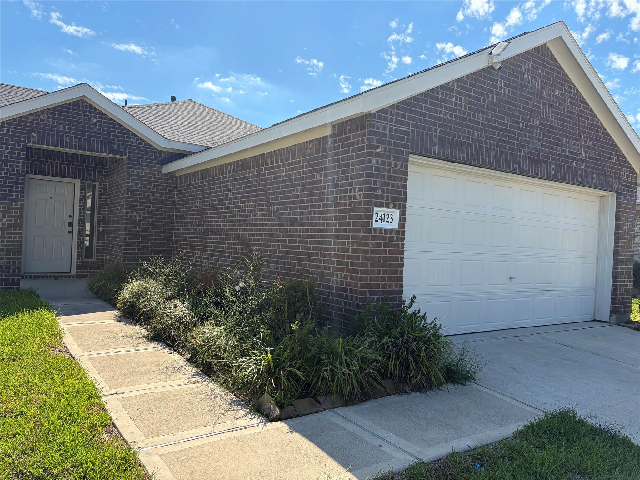 24123 Maple Turn Lane — photo
