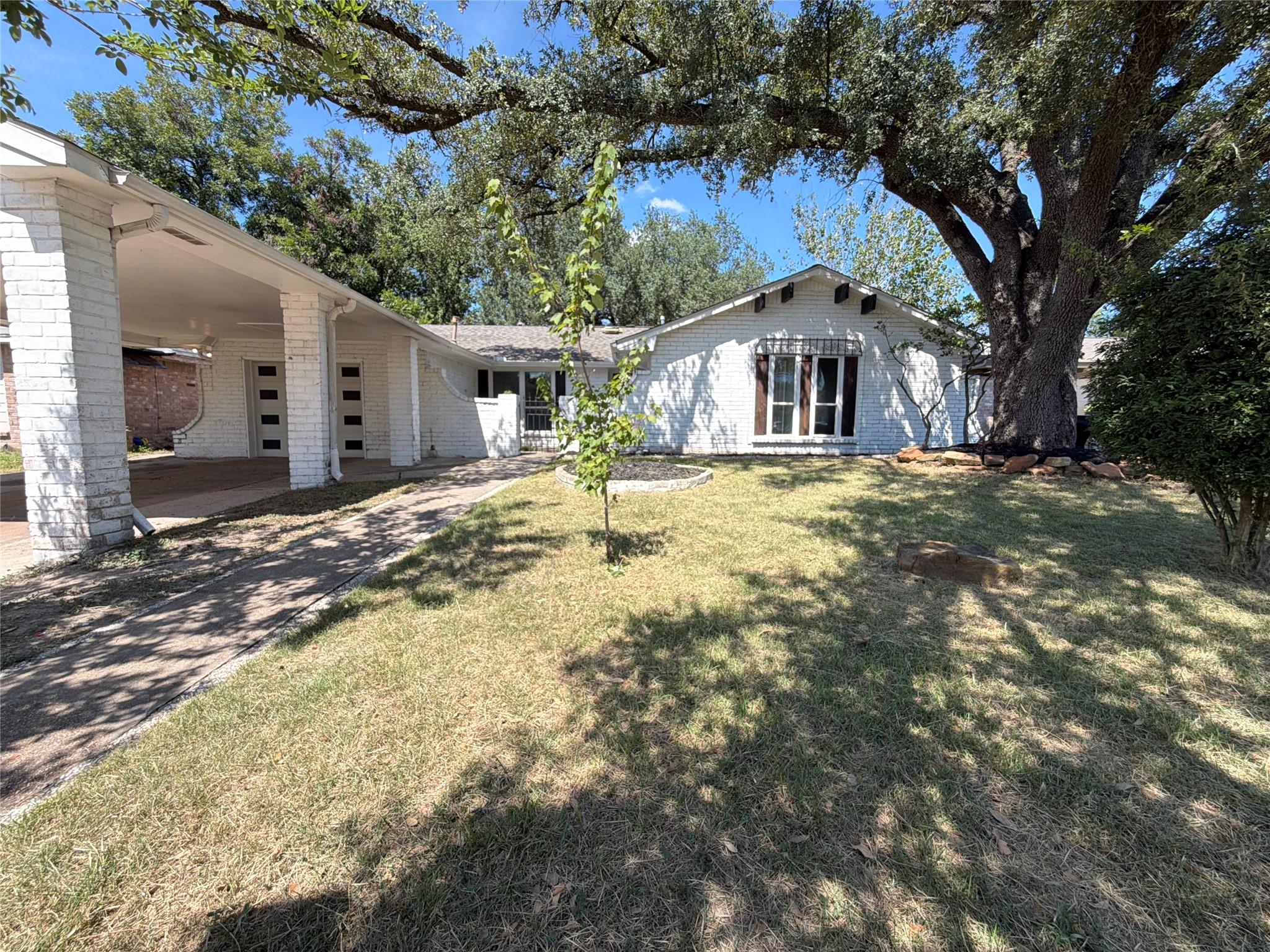 1114 Forestburg Drive — photo