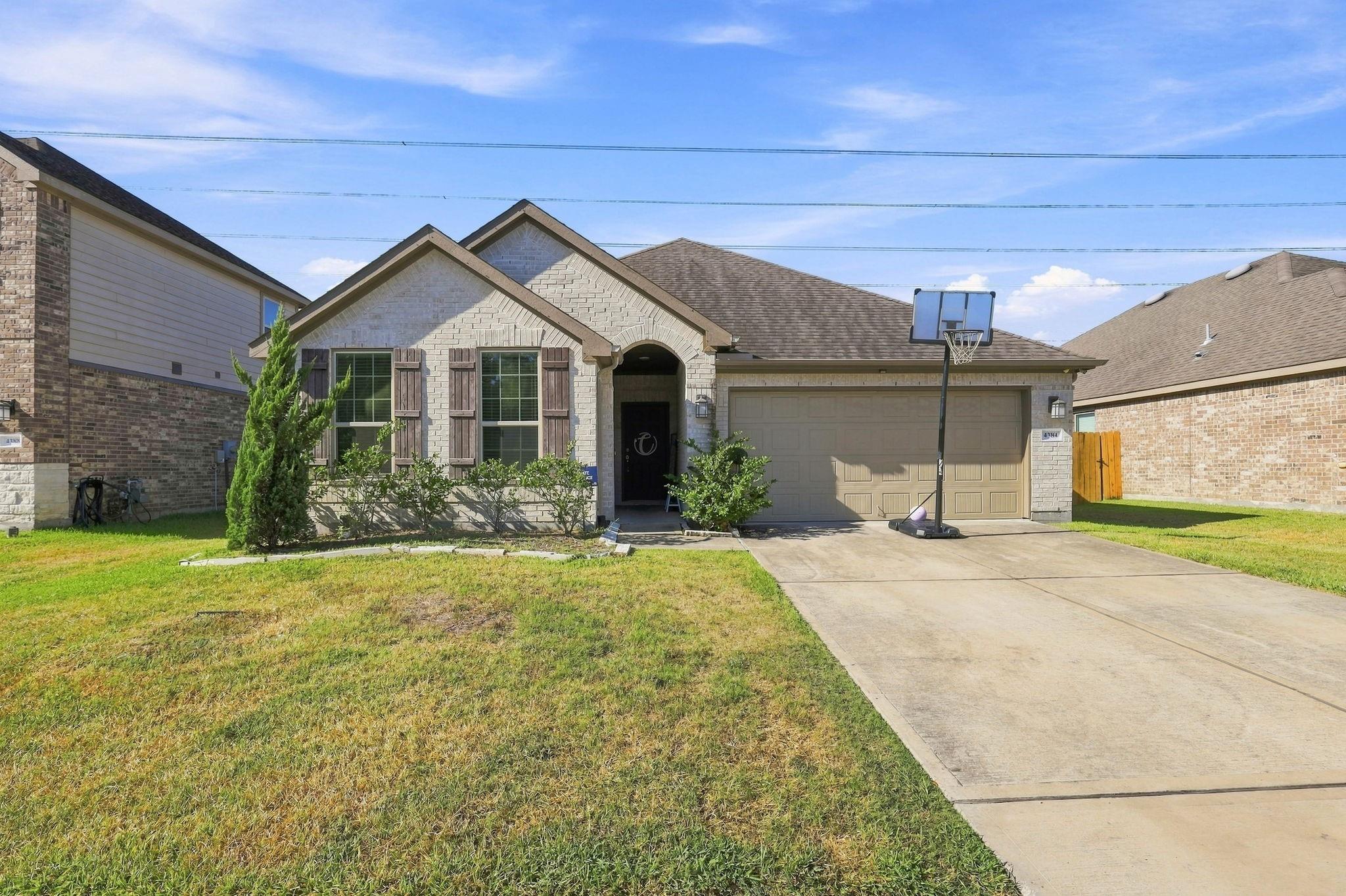 4384 Imperial Gardens Dr — photo