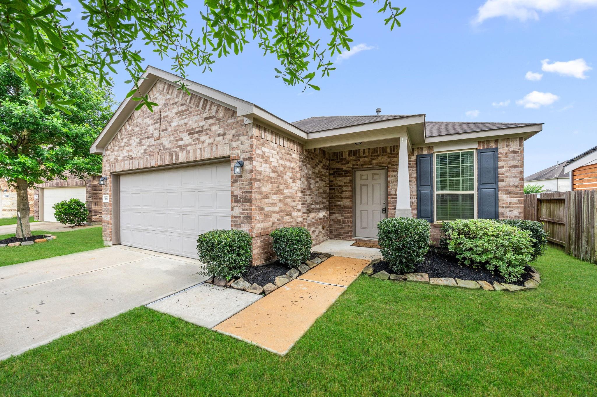 19615 Blue Pine Circle — photo