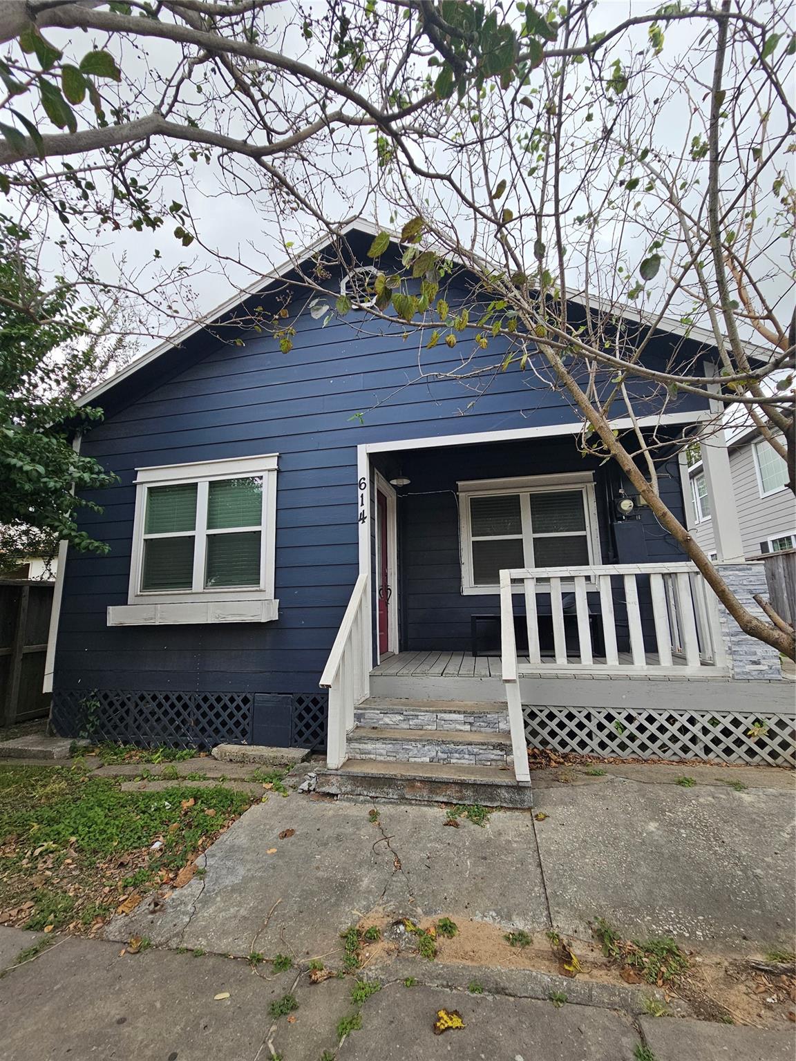 614 N York Street — photo