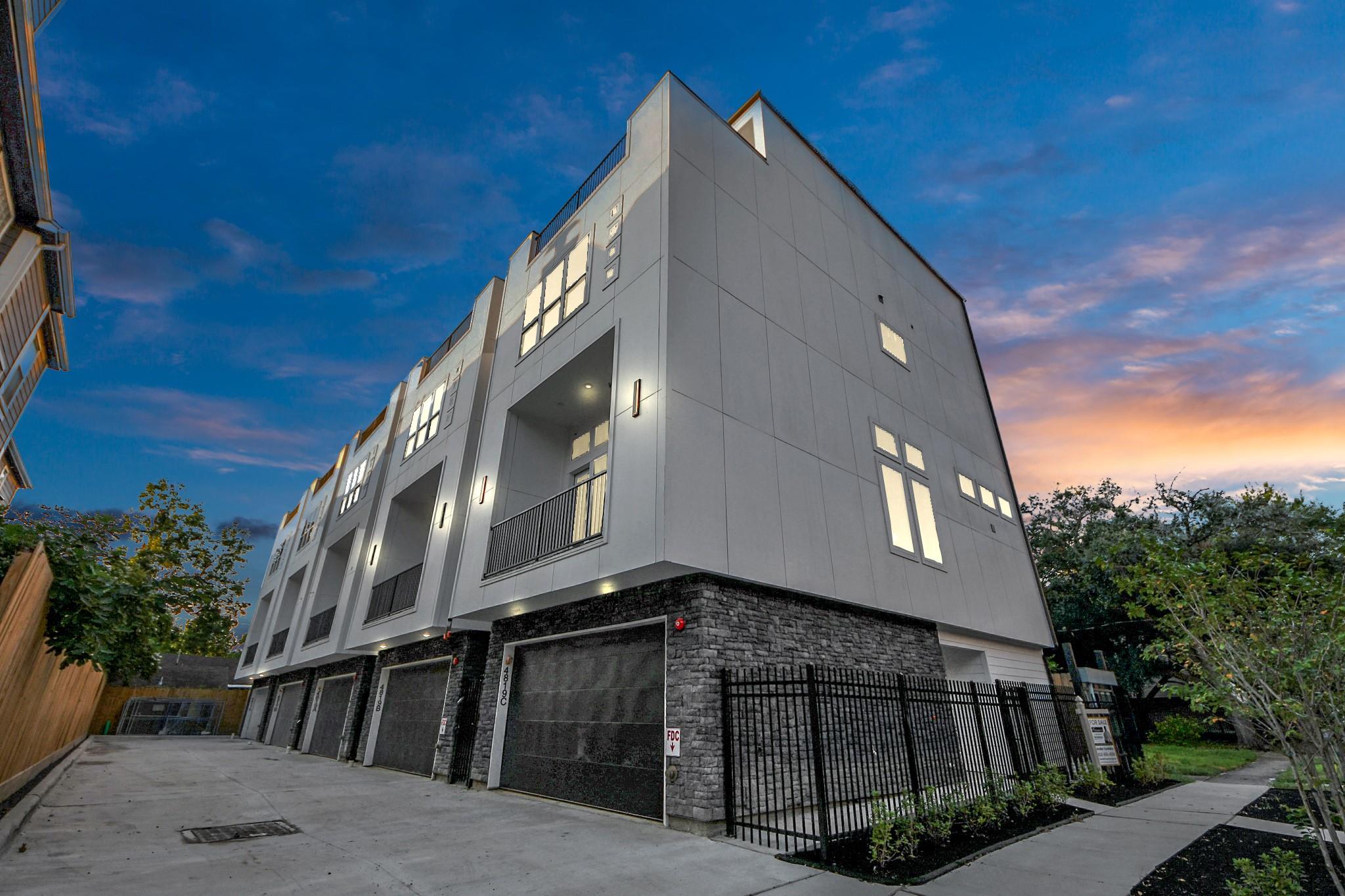 4819 Austin Street #B — photo