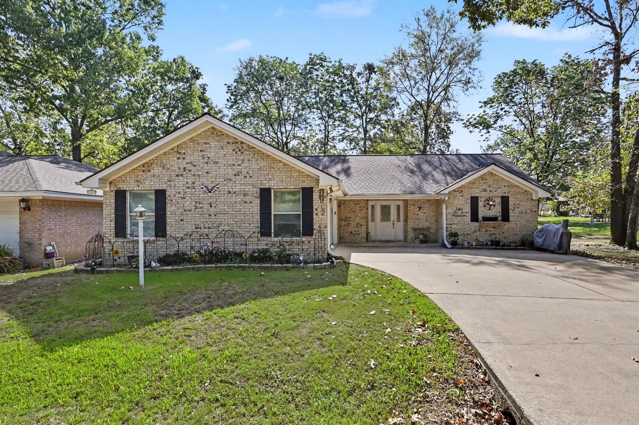 281 Broadmoor Drive, Trinity, TX 75862 — photo 2