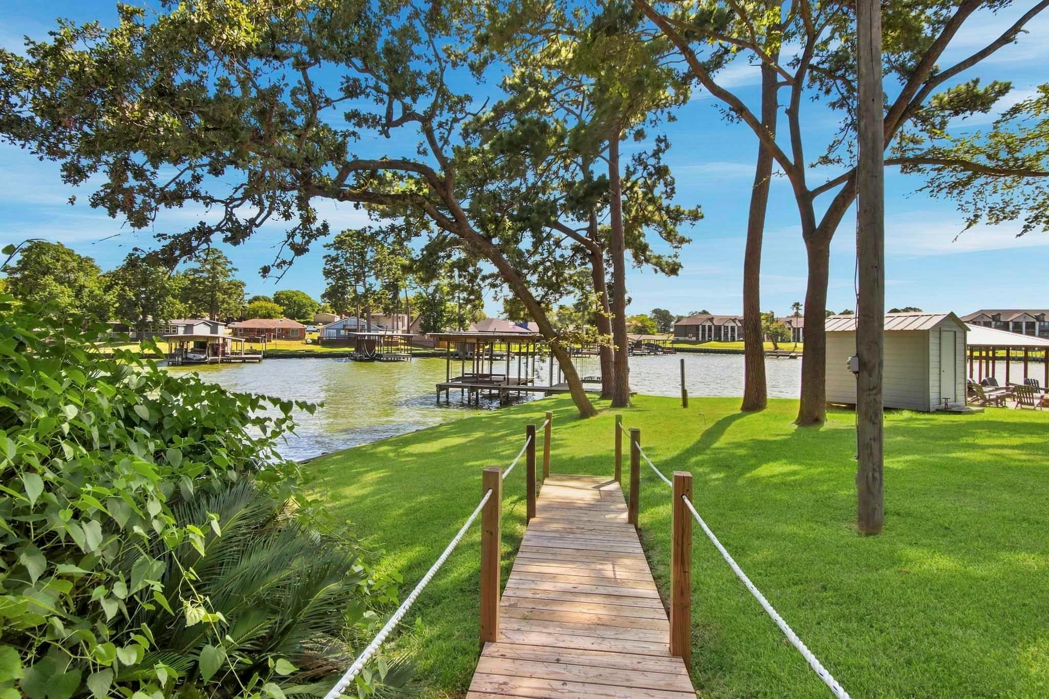 199 Lake Drive, Onalaska, TX 77360 — photo 2