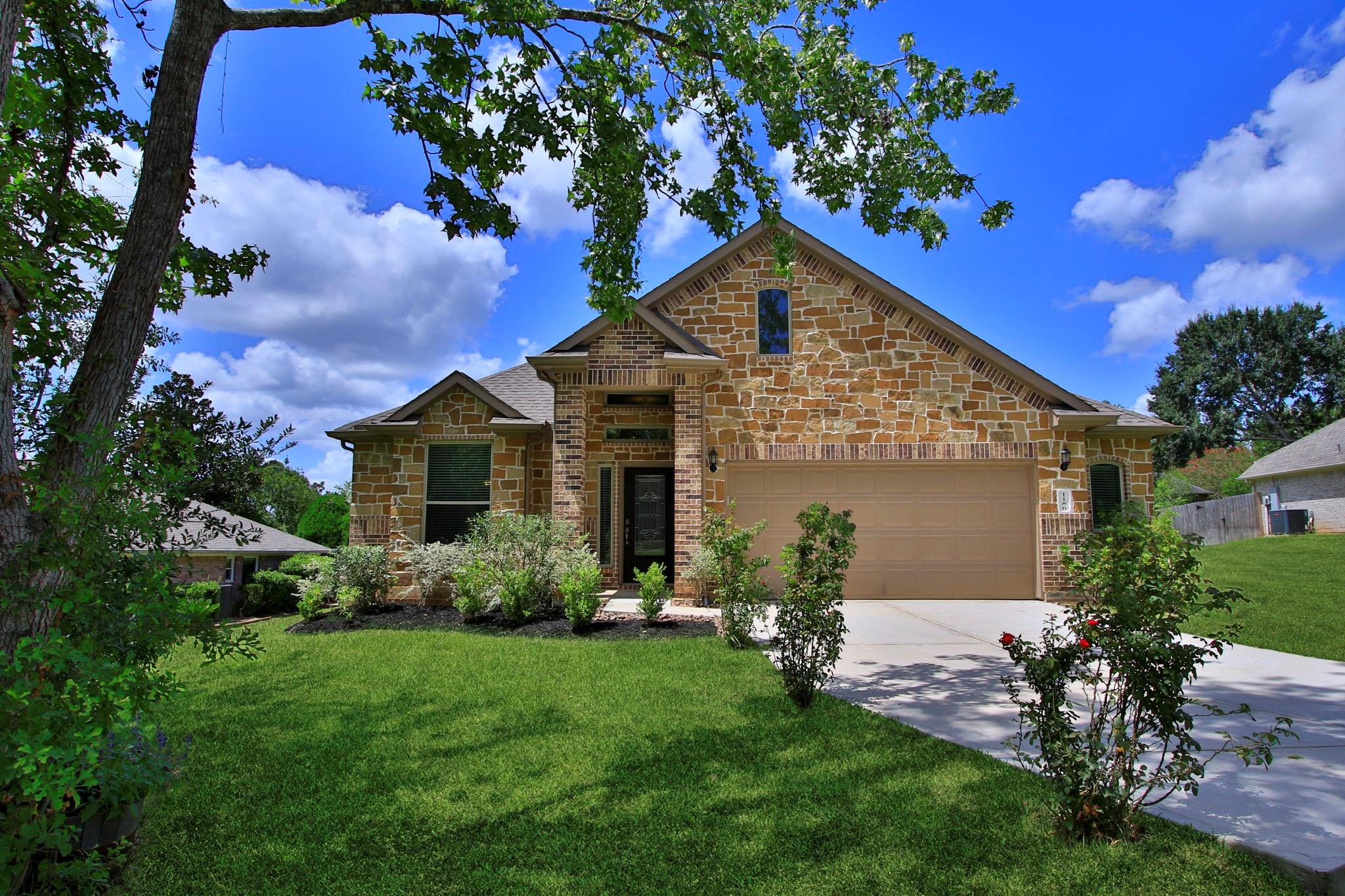 1186 Oak Lane — photo