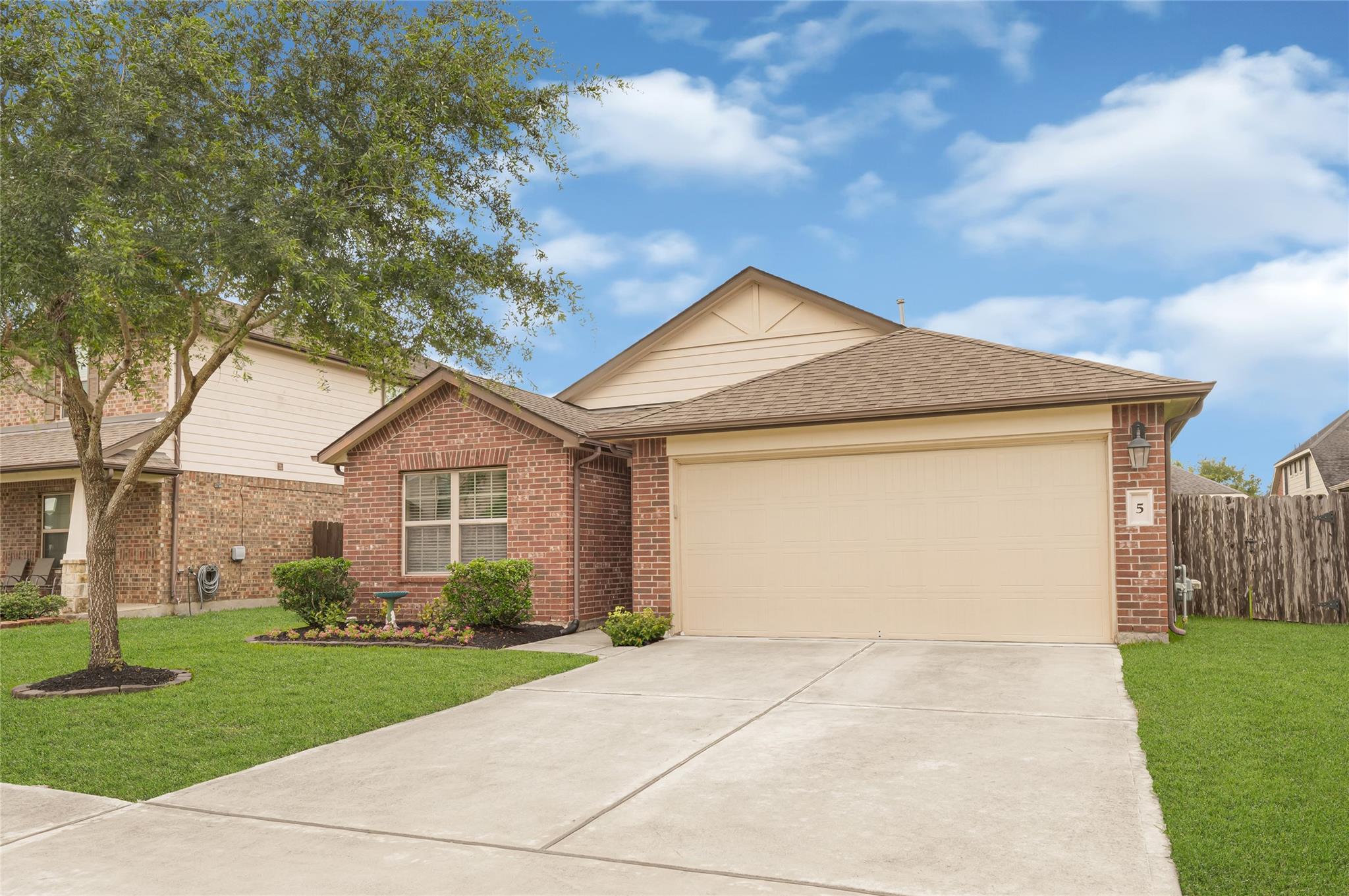 5 Rodeo Bend Drive, Manvel, TX 77578 — photo 2
