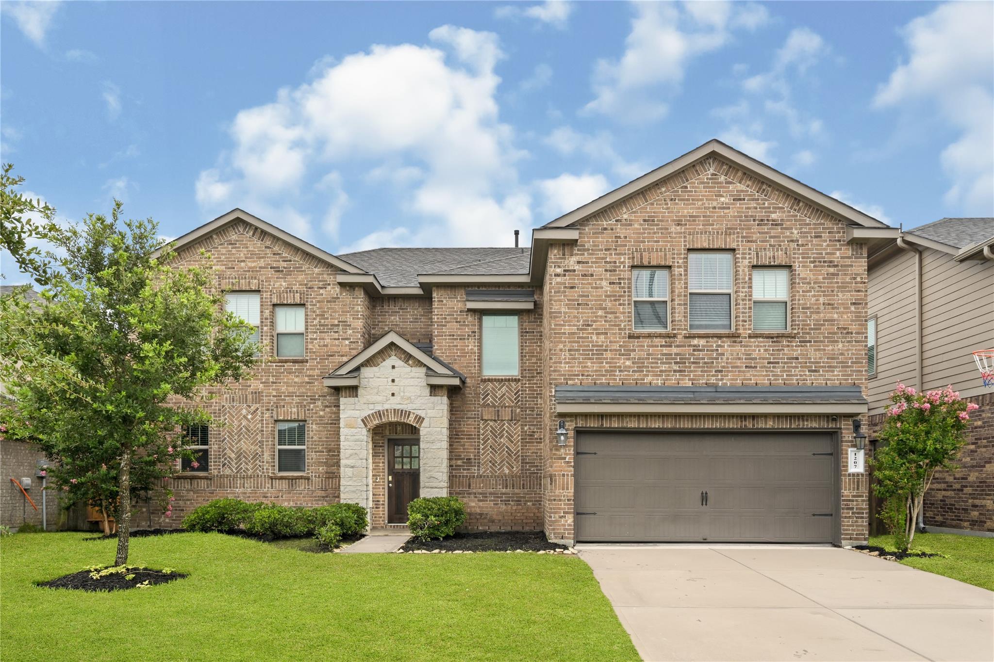 1207 Bellingham Park Drive — photo
