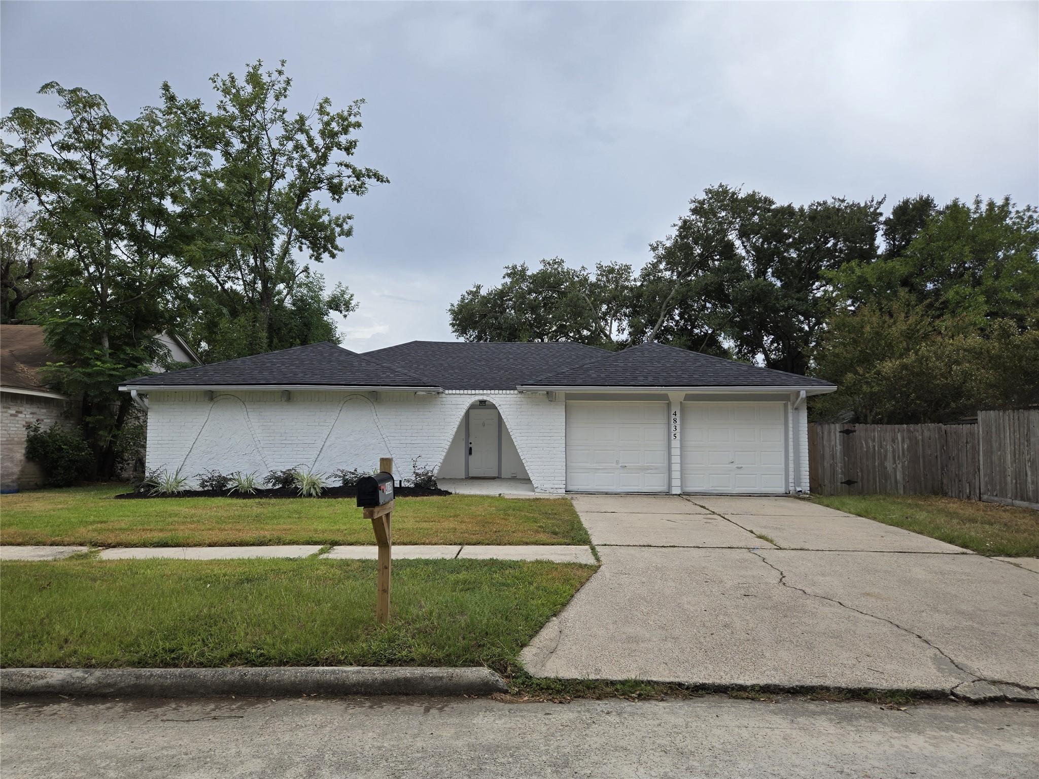 4835 Owens Creek Lane — photo