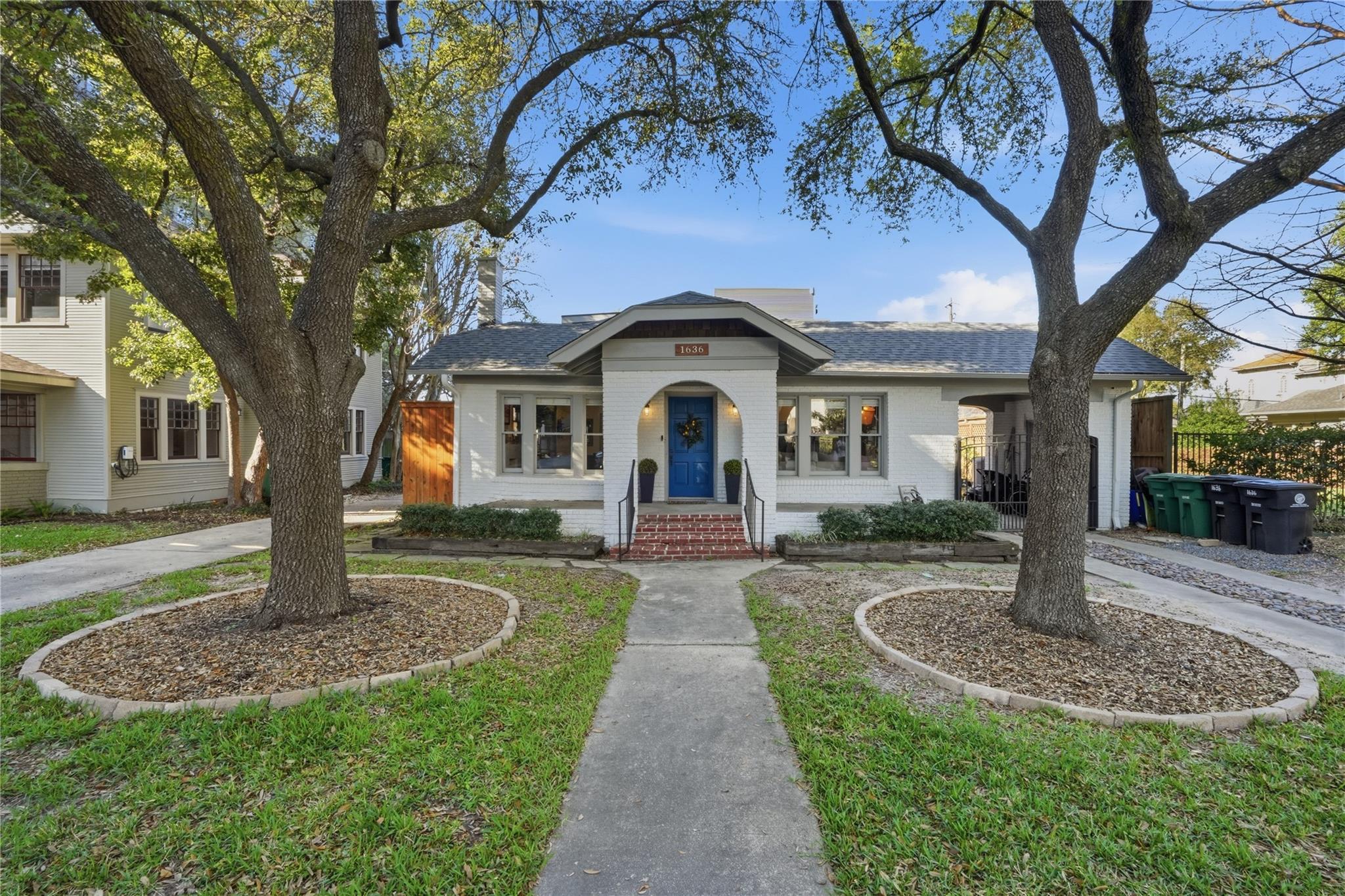 1636 Sul Ross Street — photo