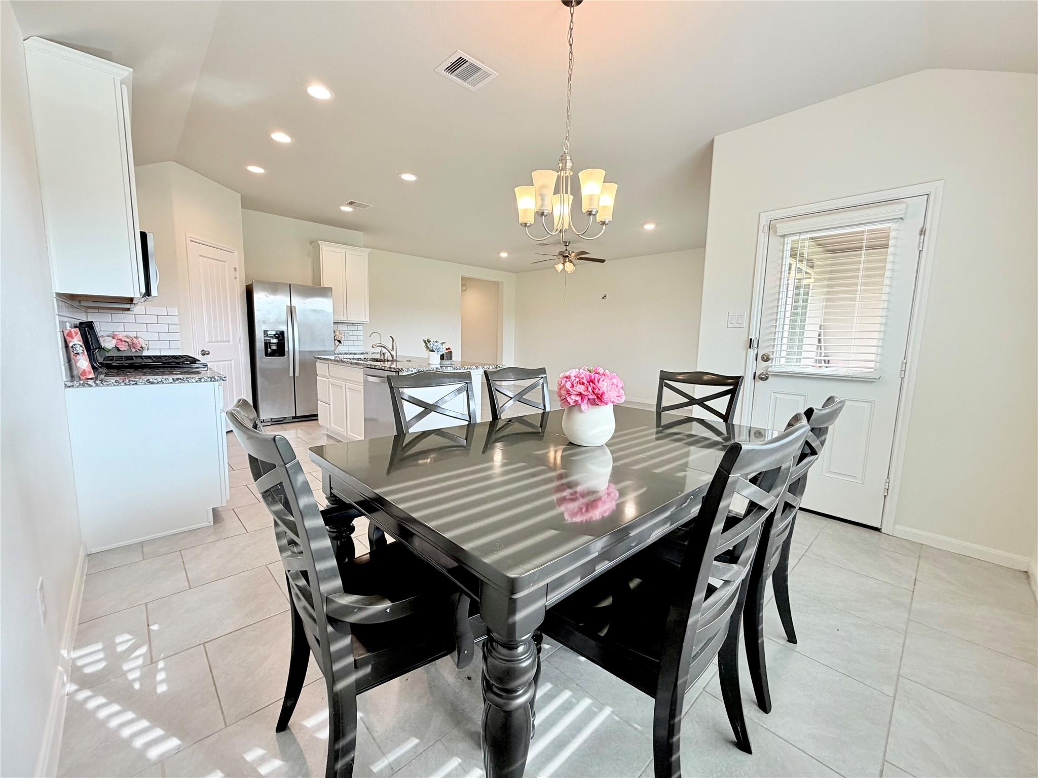 7410 Highland Chase Drive — photo
