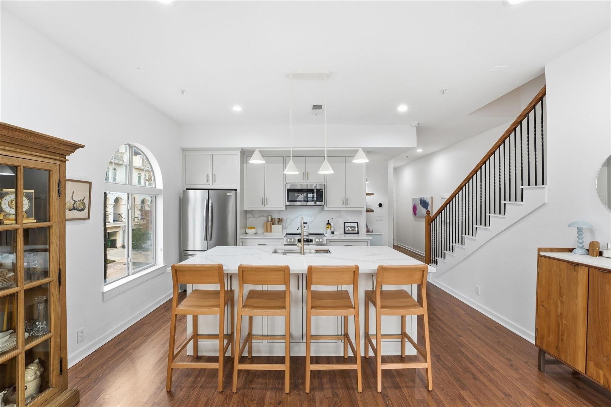 806 Jackson Hill Street #201 — photo