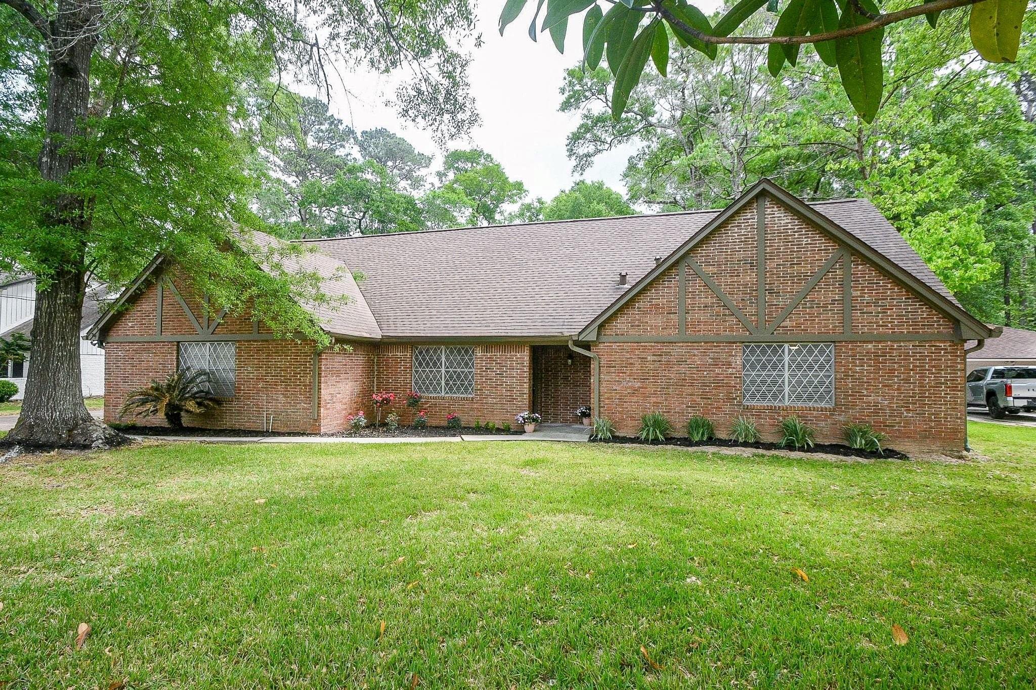 96 Panorama Drive — photo