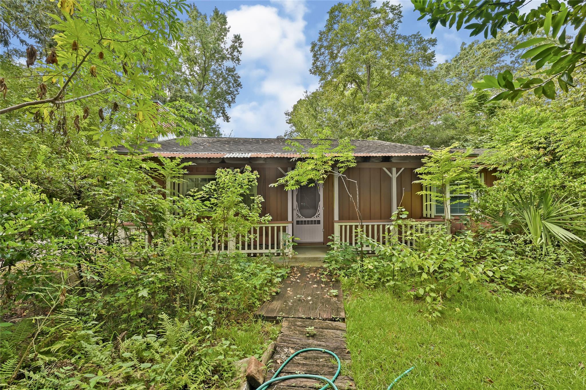 1522 Spring Hills Drive — photo