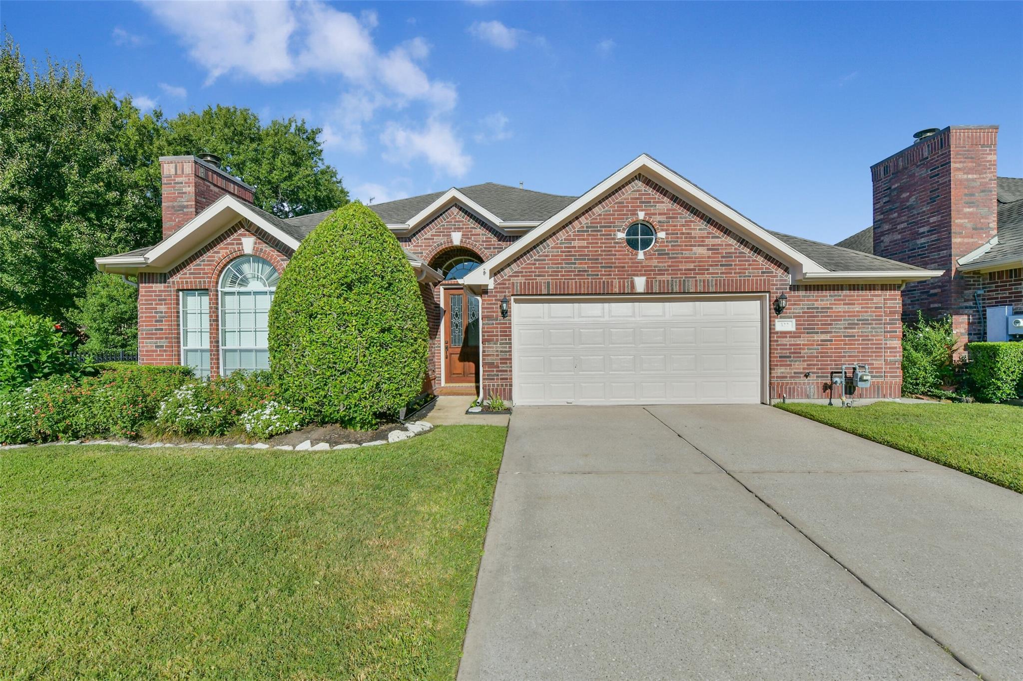 322 Pine Creek Drive — photo
