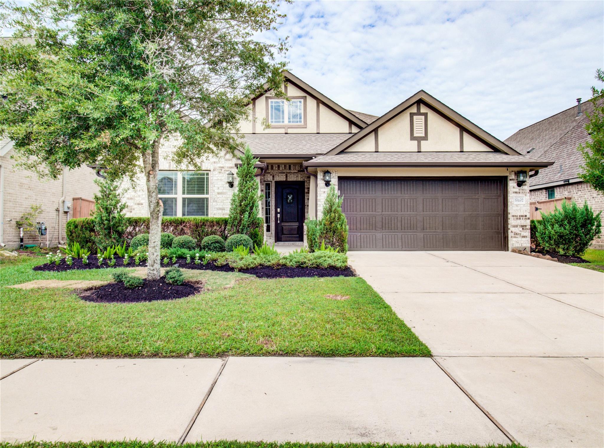 10602 Balivcar Court — photo