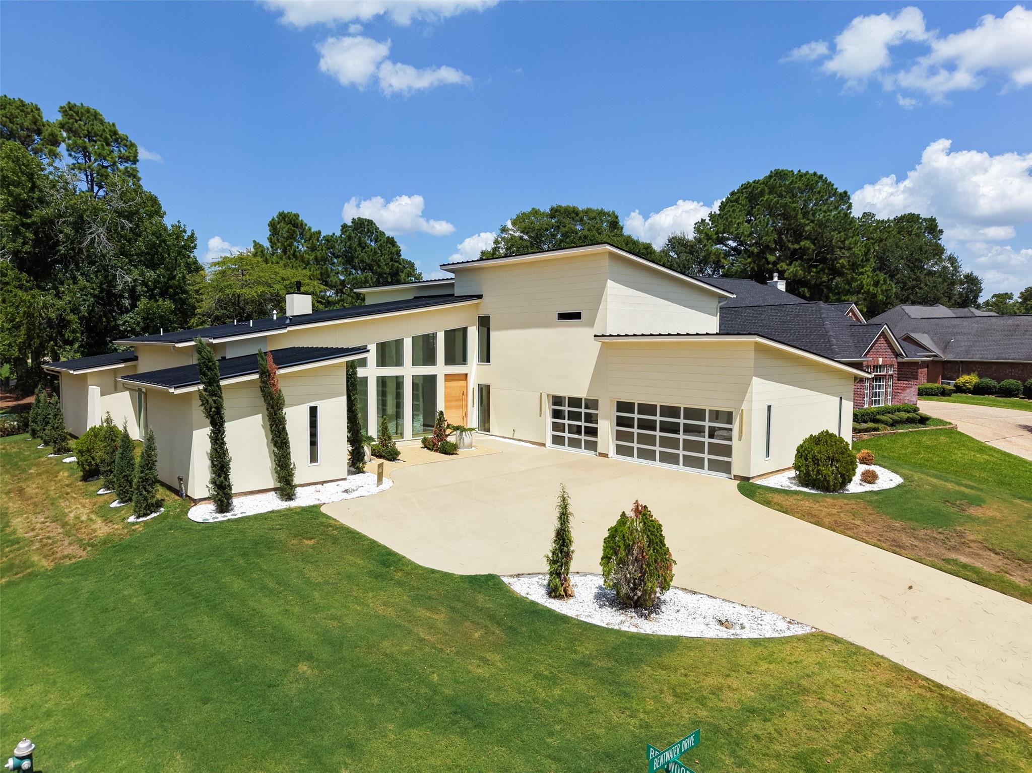 1167 Bentwater Drive — photo