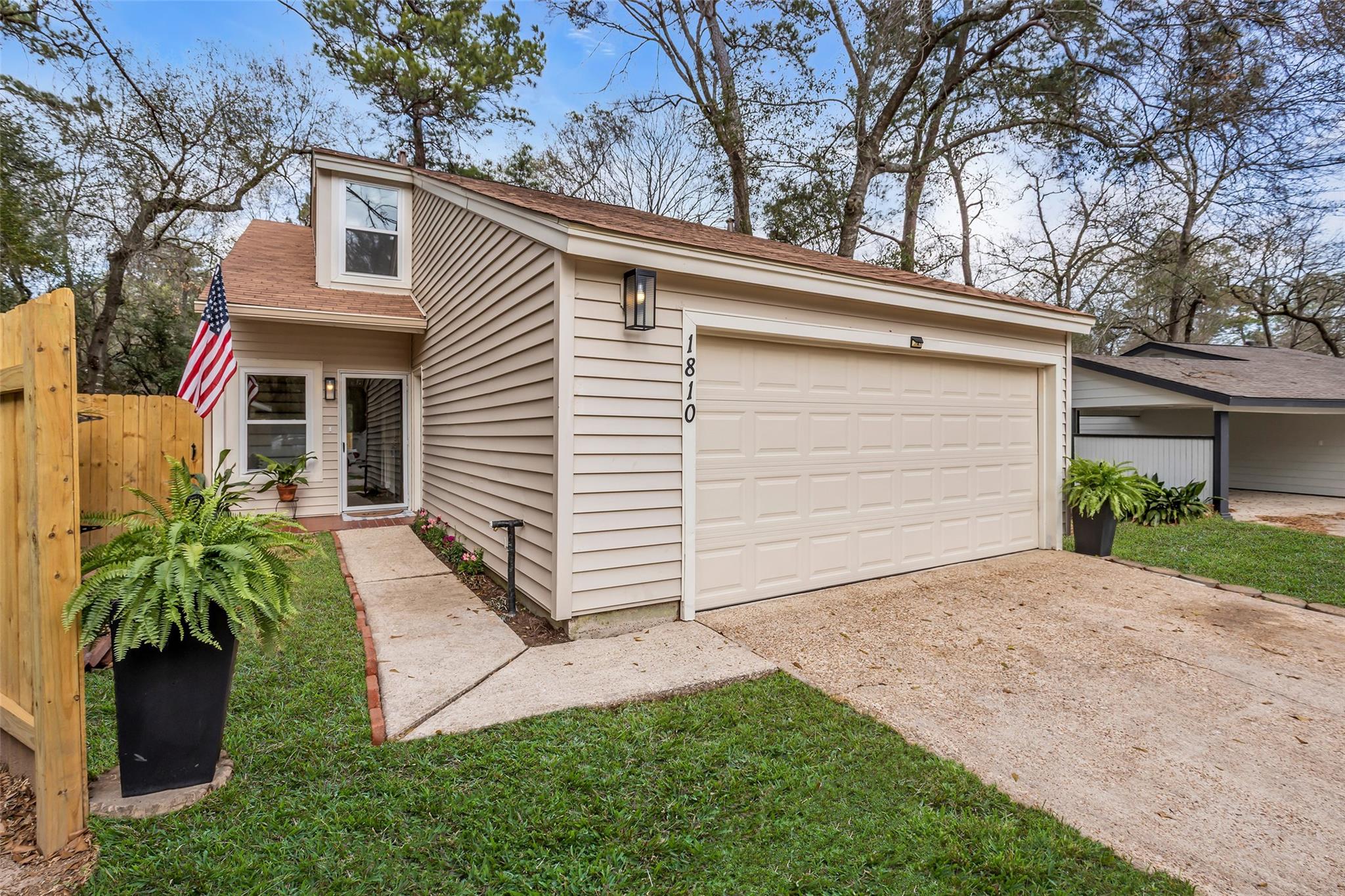 1810 N Red Cedar Circle — photo