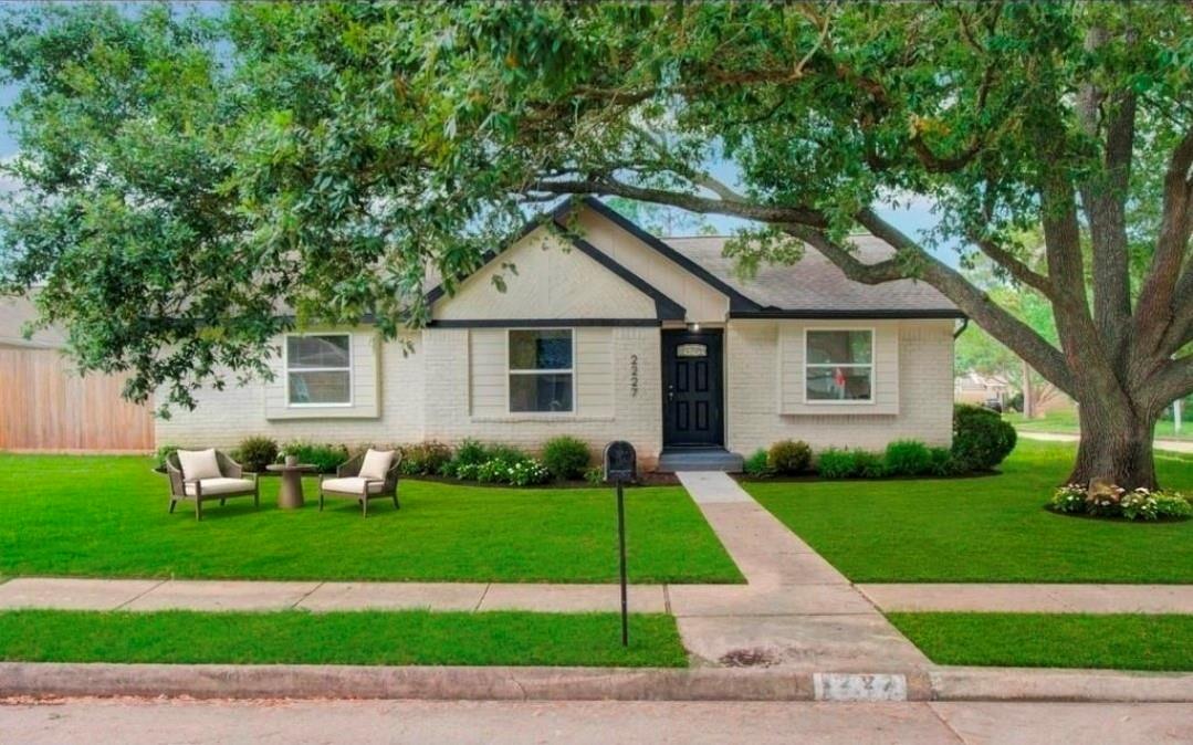 2227 Cherry Bend Dr — photo