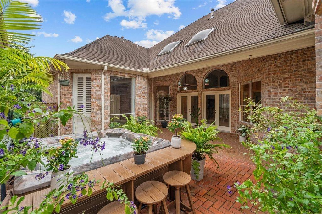 5038 Huntwick Parc Court — photo
