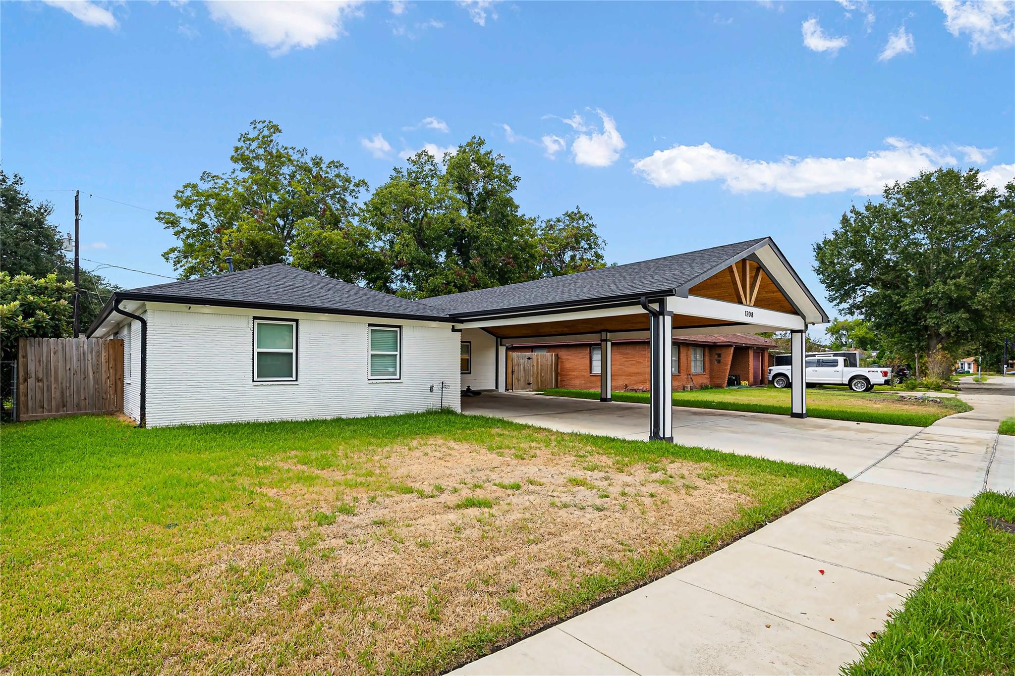 1208 Blackberry Drive — photo