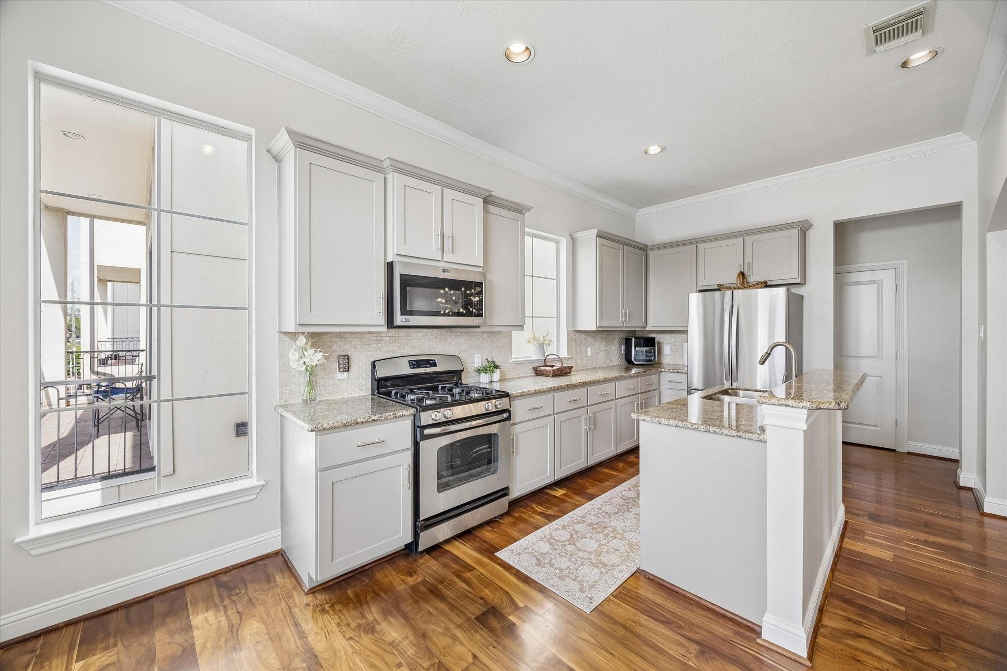 5610 Kiam Street #F — photo