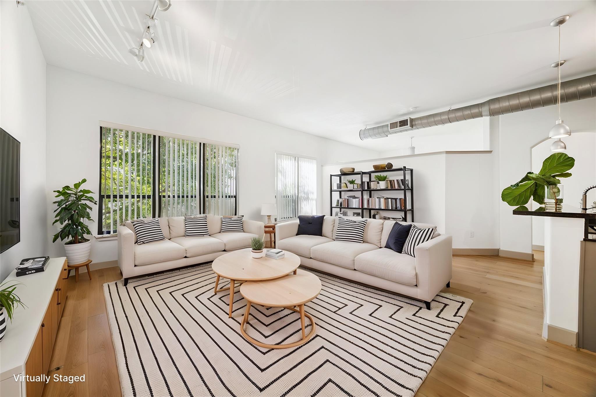 1901 Post Oak Boulevard #2203 — photo