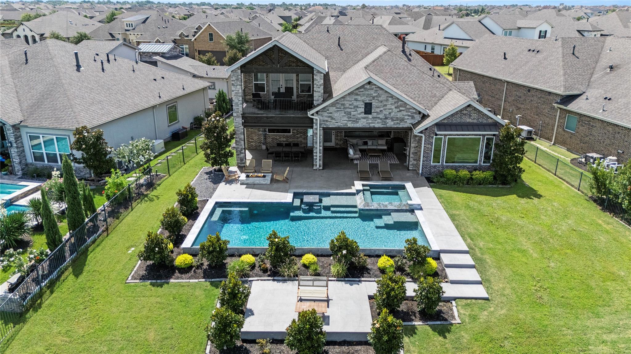 10823 Painted Crescent Court — photo