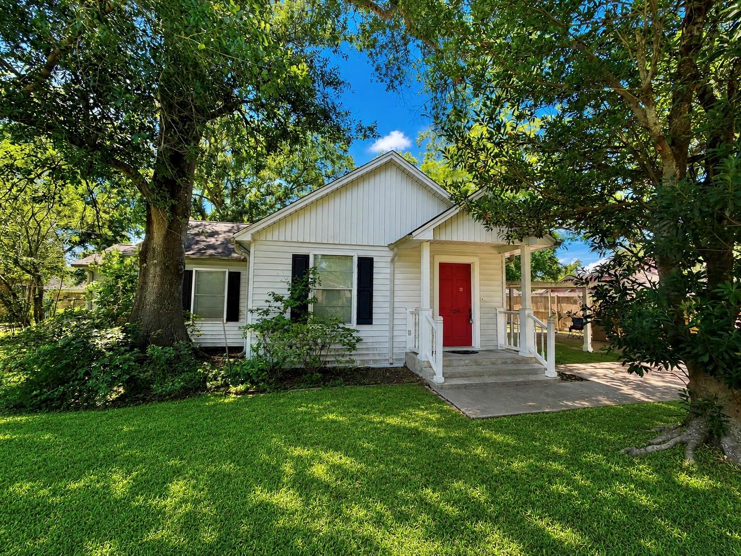 705 Shady Lane — photo