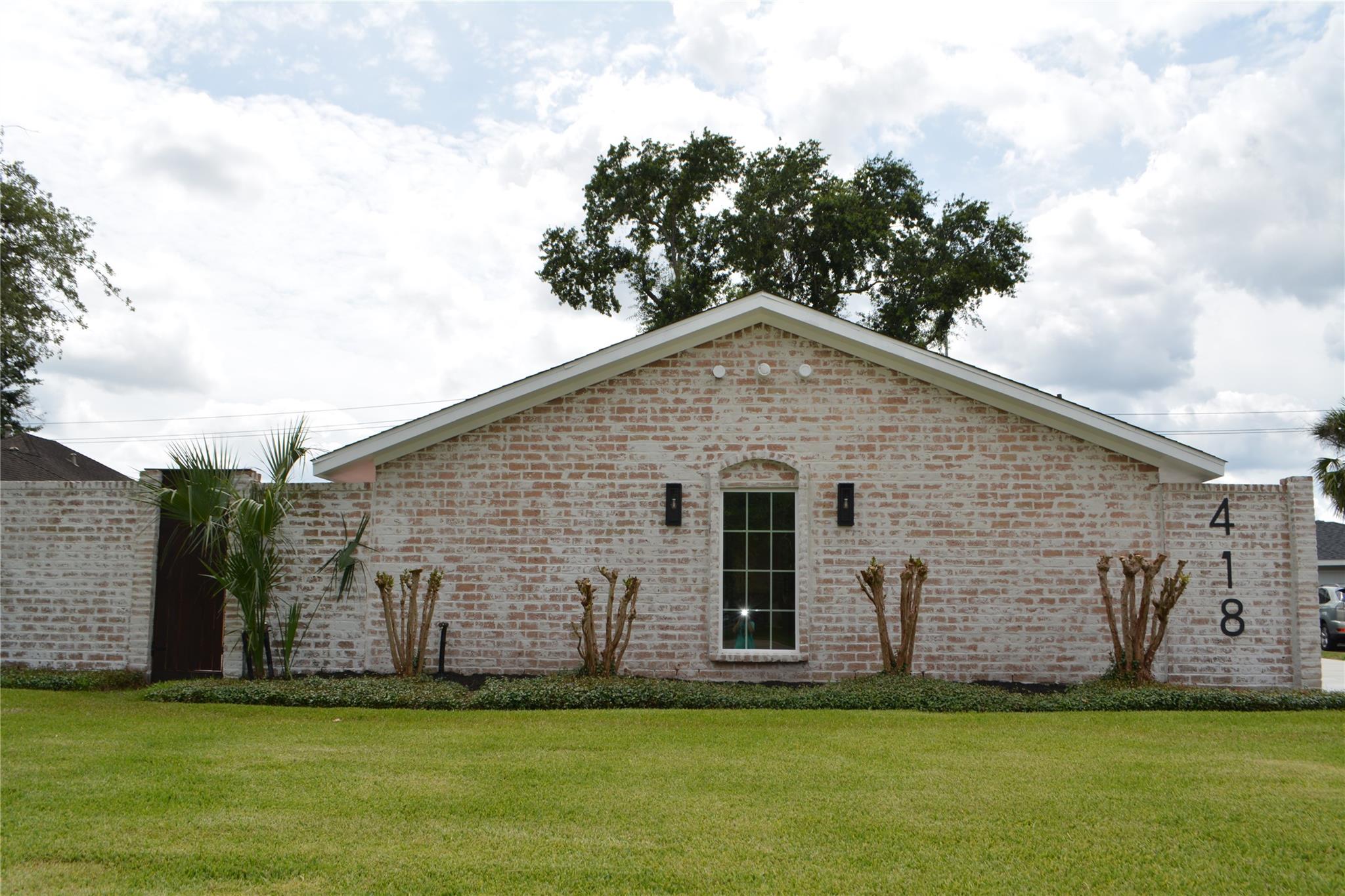 418 Briar Hill Drive — photo