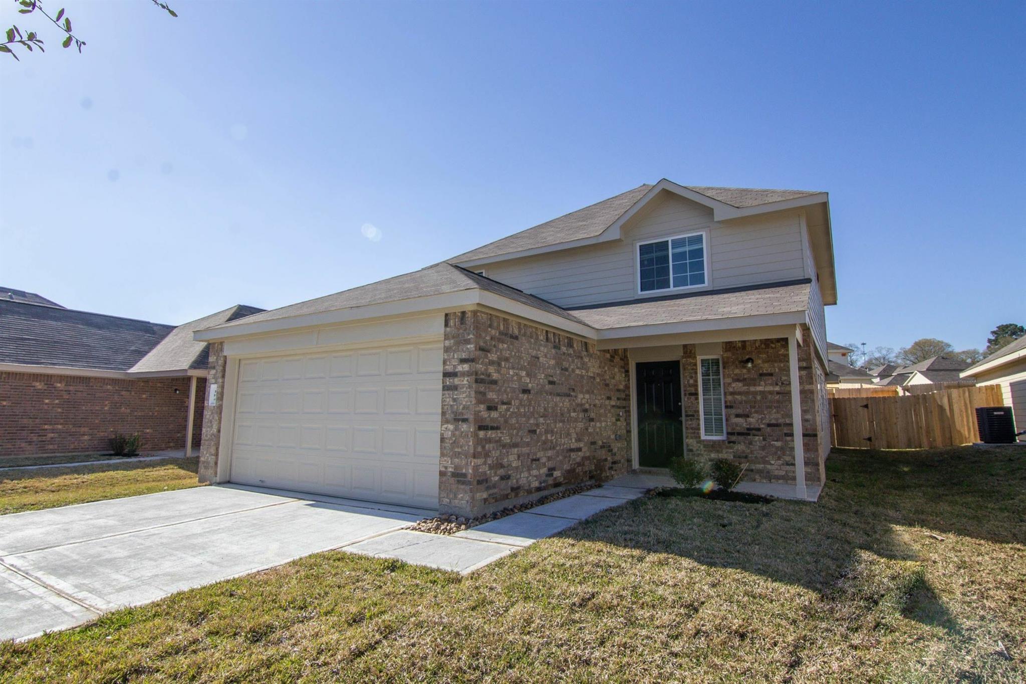 184 Spring Meadows Circle, Willis, TX 77378 — photo 2