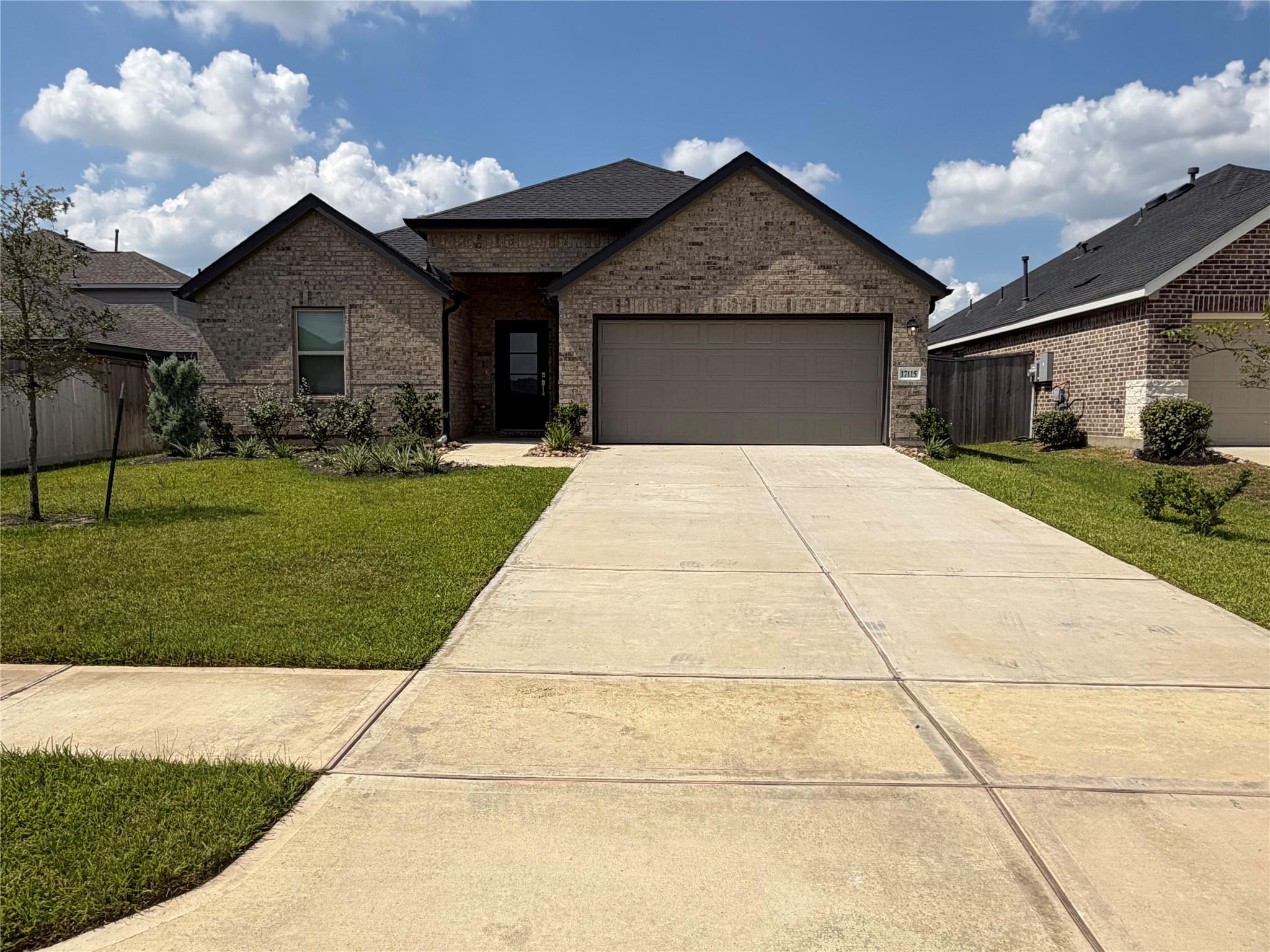 17115 Sunflower River Drive — photo