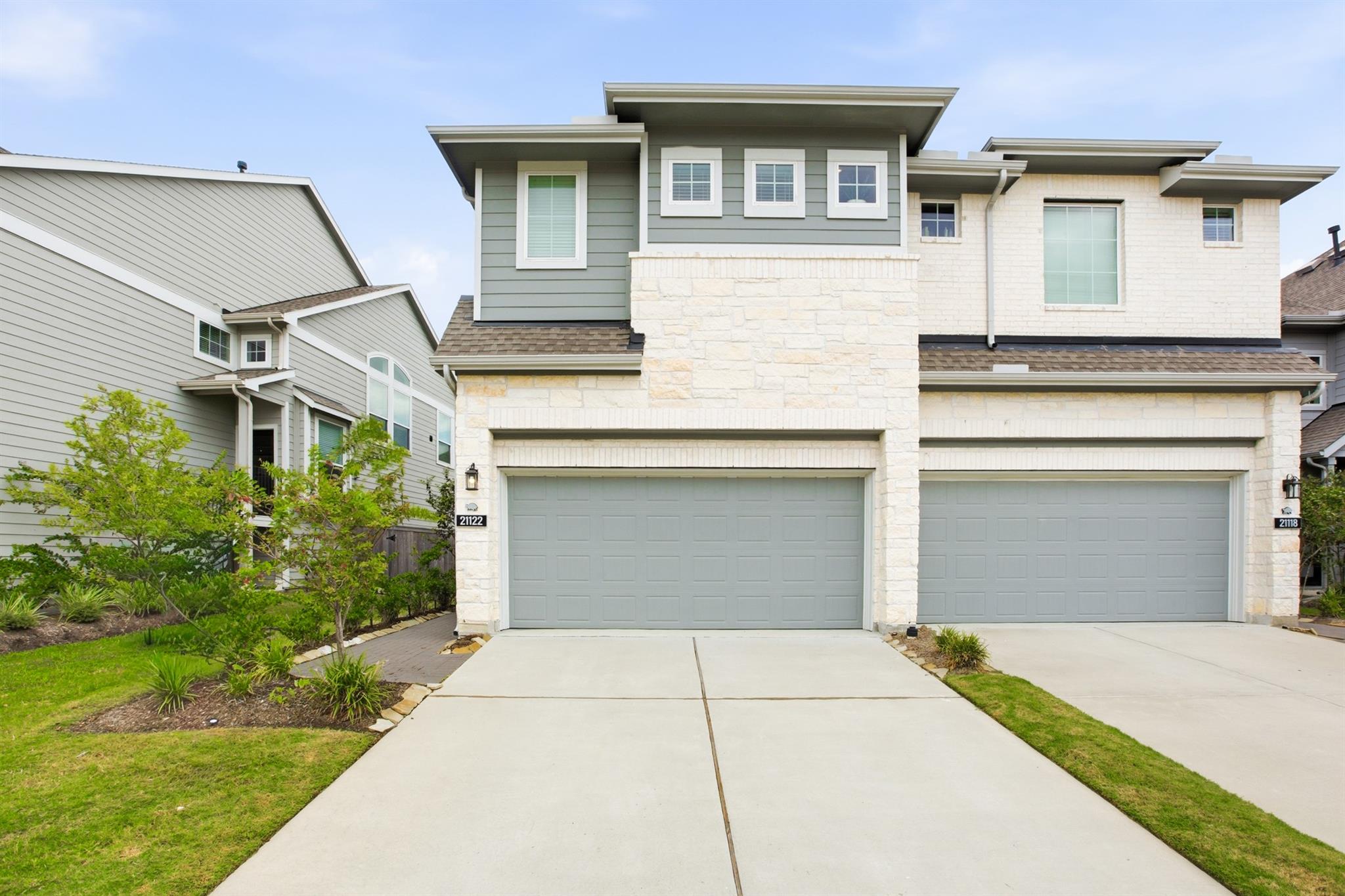21122 Medina River Drive — photo