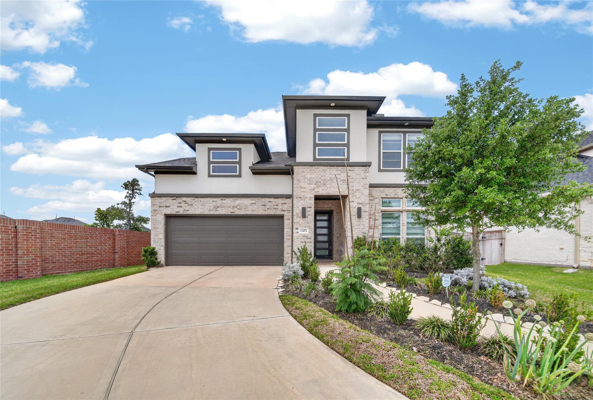 1303 Willow Walk Drive — photo