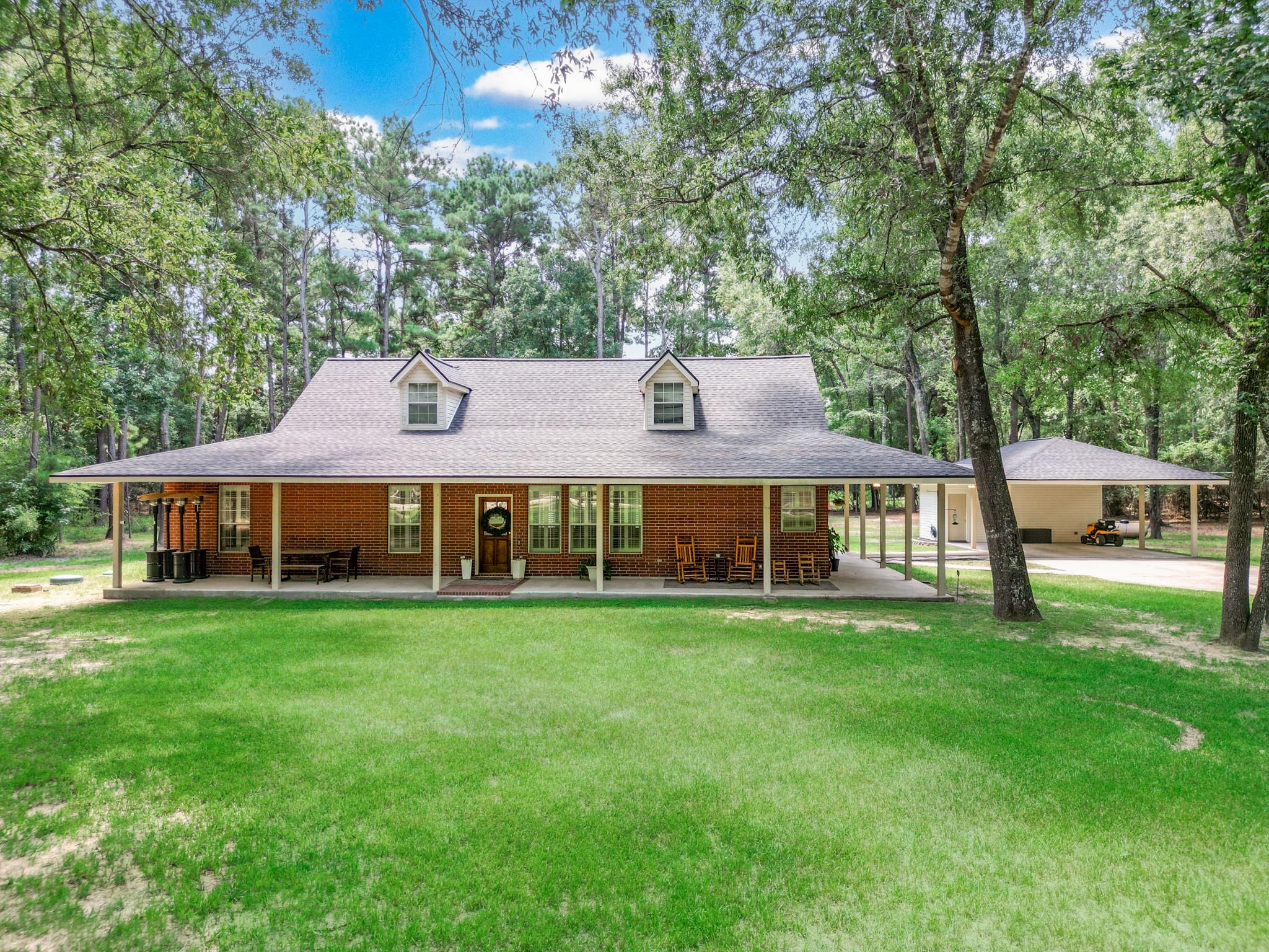 5423 Country Court — photo